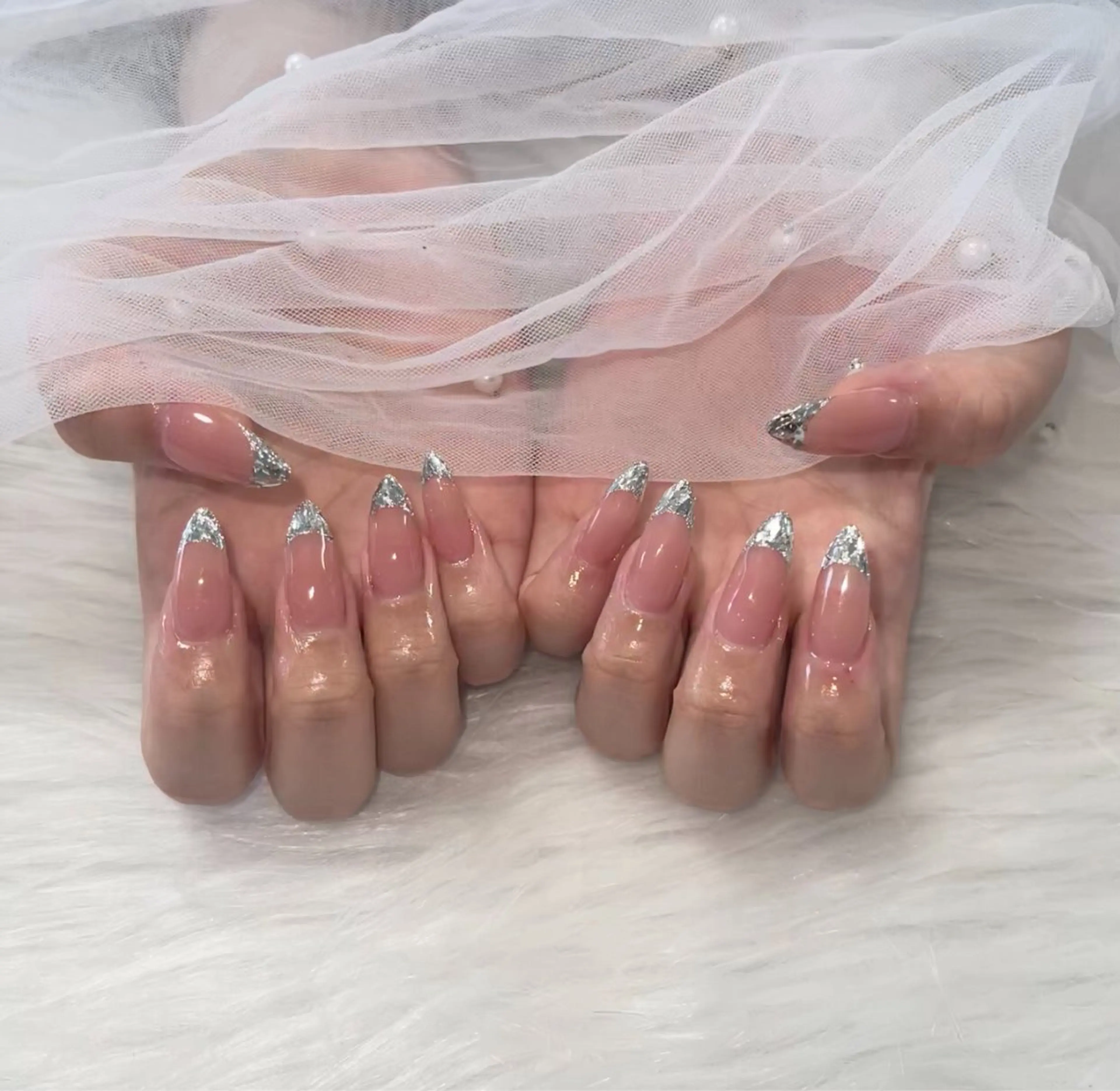 ネイル オーロラネイル クリアネイル フラッシュネイル ジェルネイル グラデーション ハンドネイル Kitty Nailのネイルデザイン