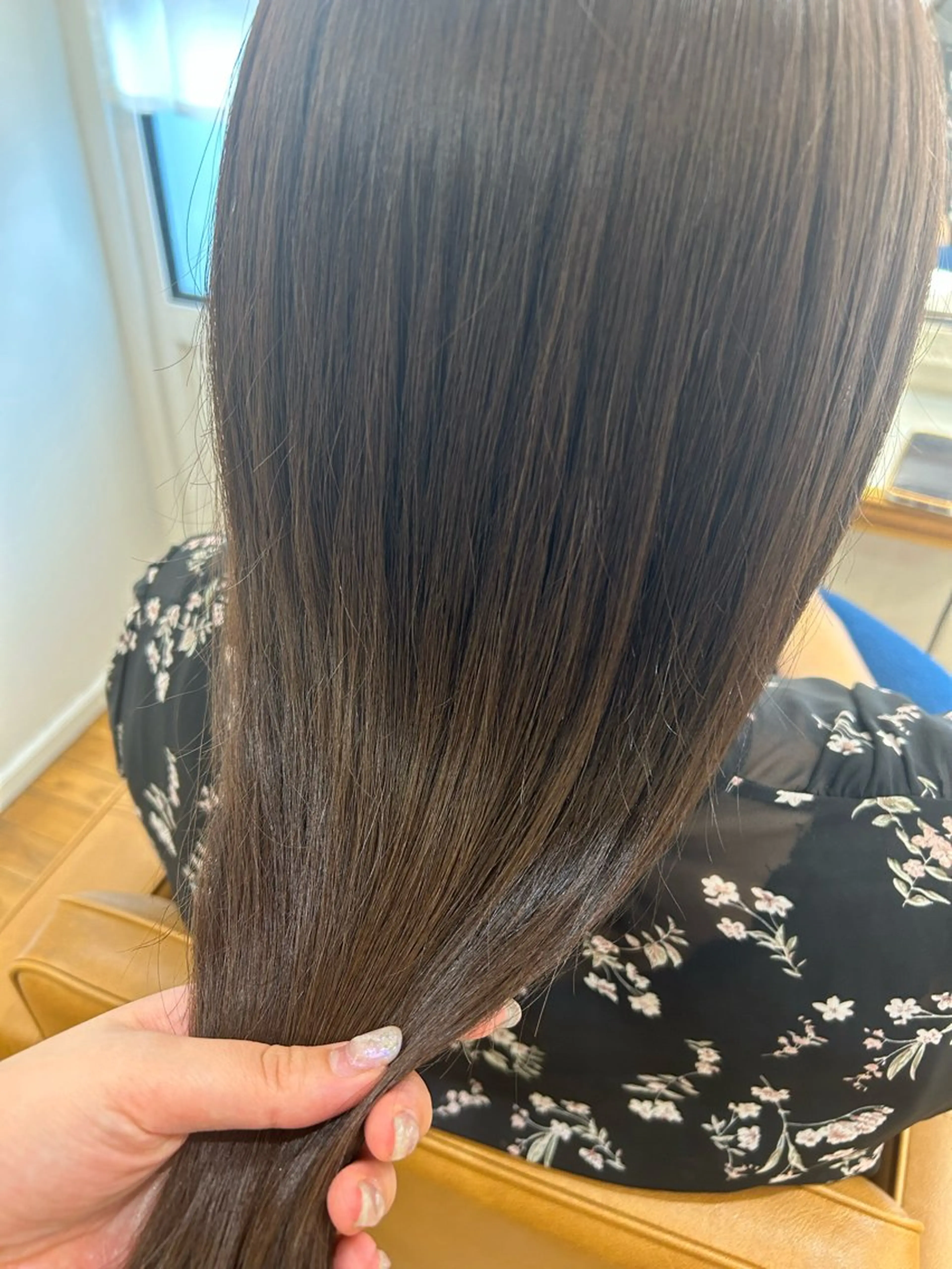 セミロング 縮毛矯正 トリートメント chiaki .のヘアスタイル