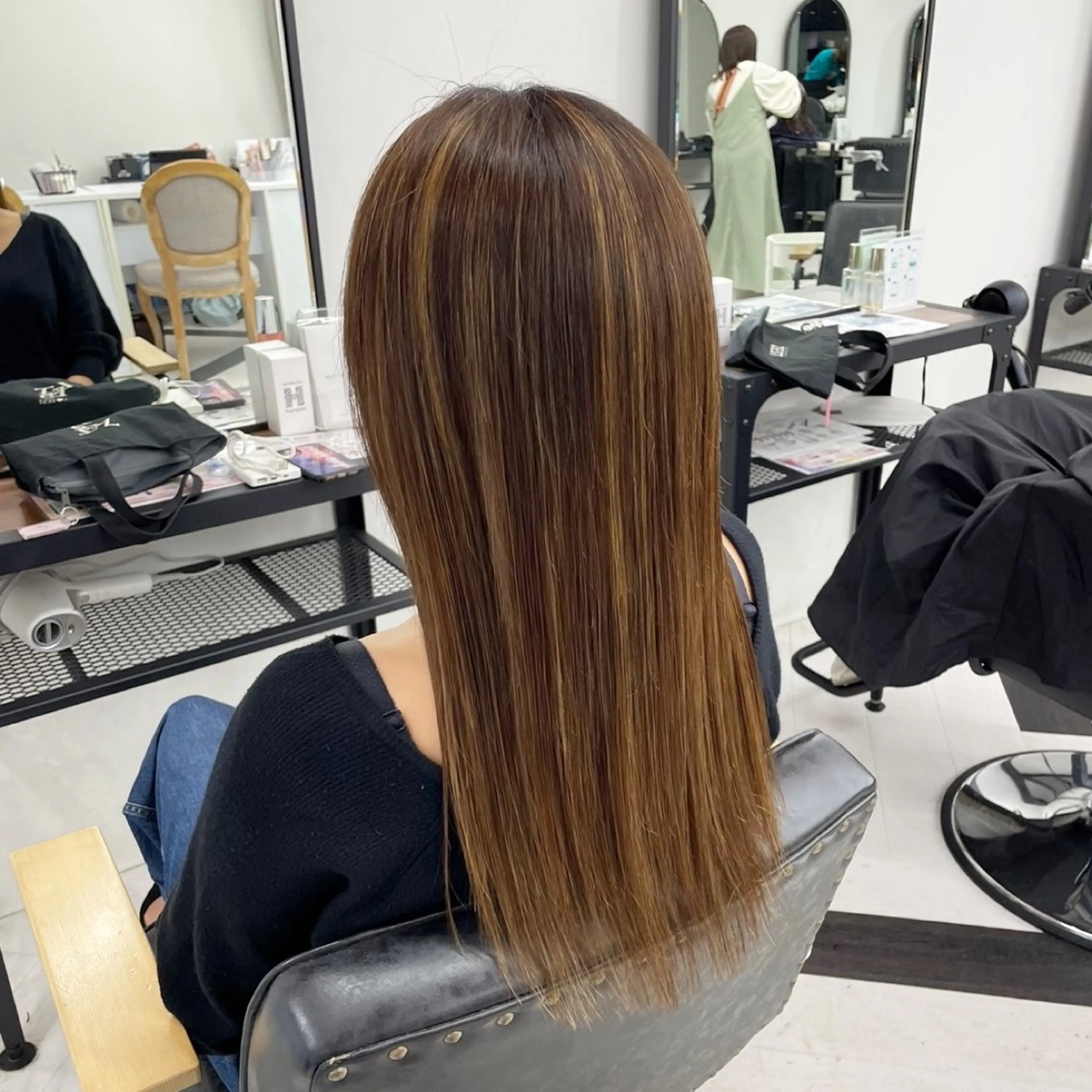 セミロング カラー パーマ ヘアアレンジ メンズ メンズハイライト ハイライトカラー ハイライト 髪質改善 トリートメント mona/ ストレートスタイル✨のヘアスタイル