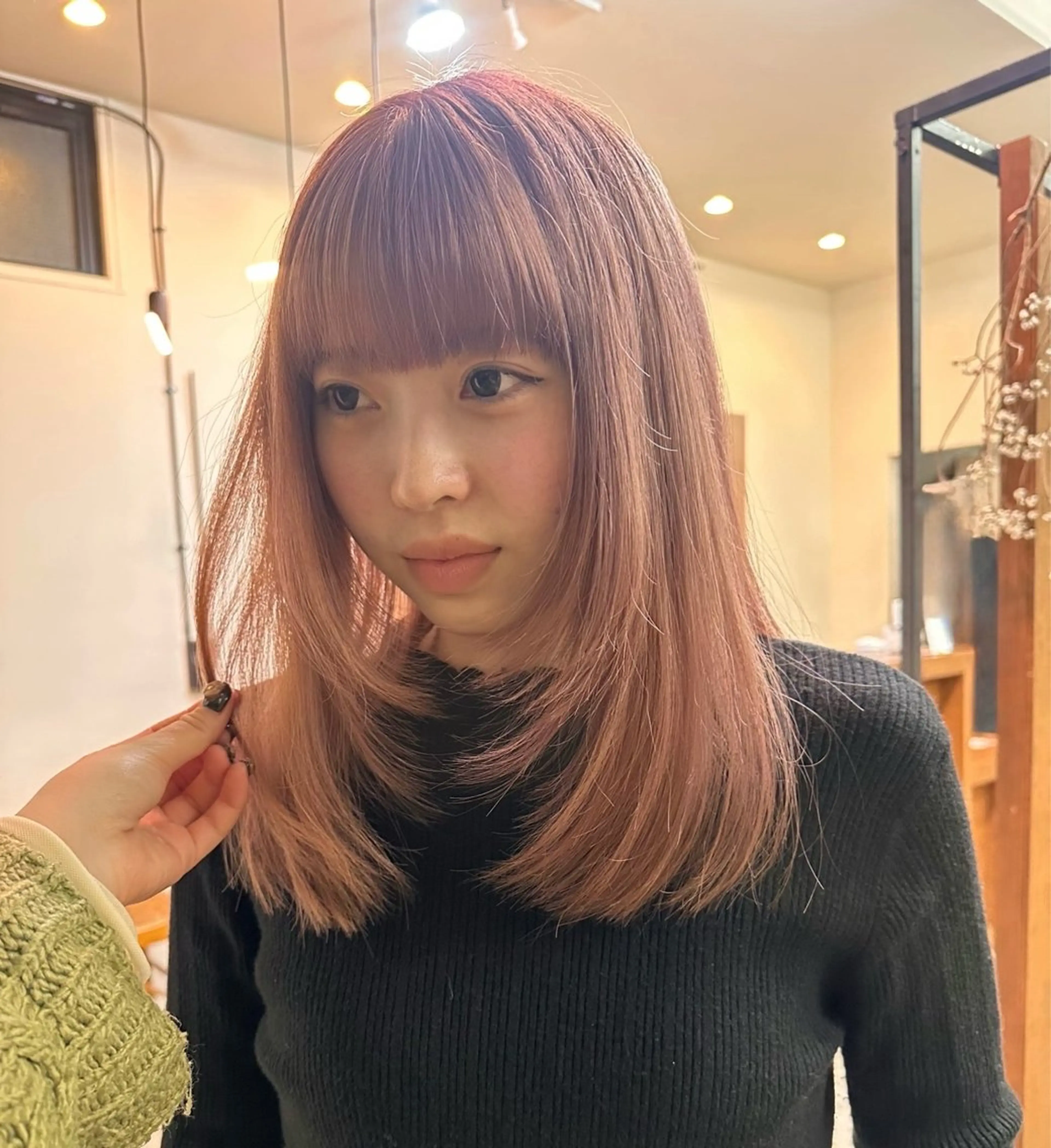 セミロング カラー ブリーチ 透明感カラー トリートメント ヘアカラー トリートメント shin enom yuukaのヘアスタイル