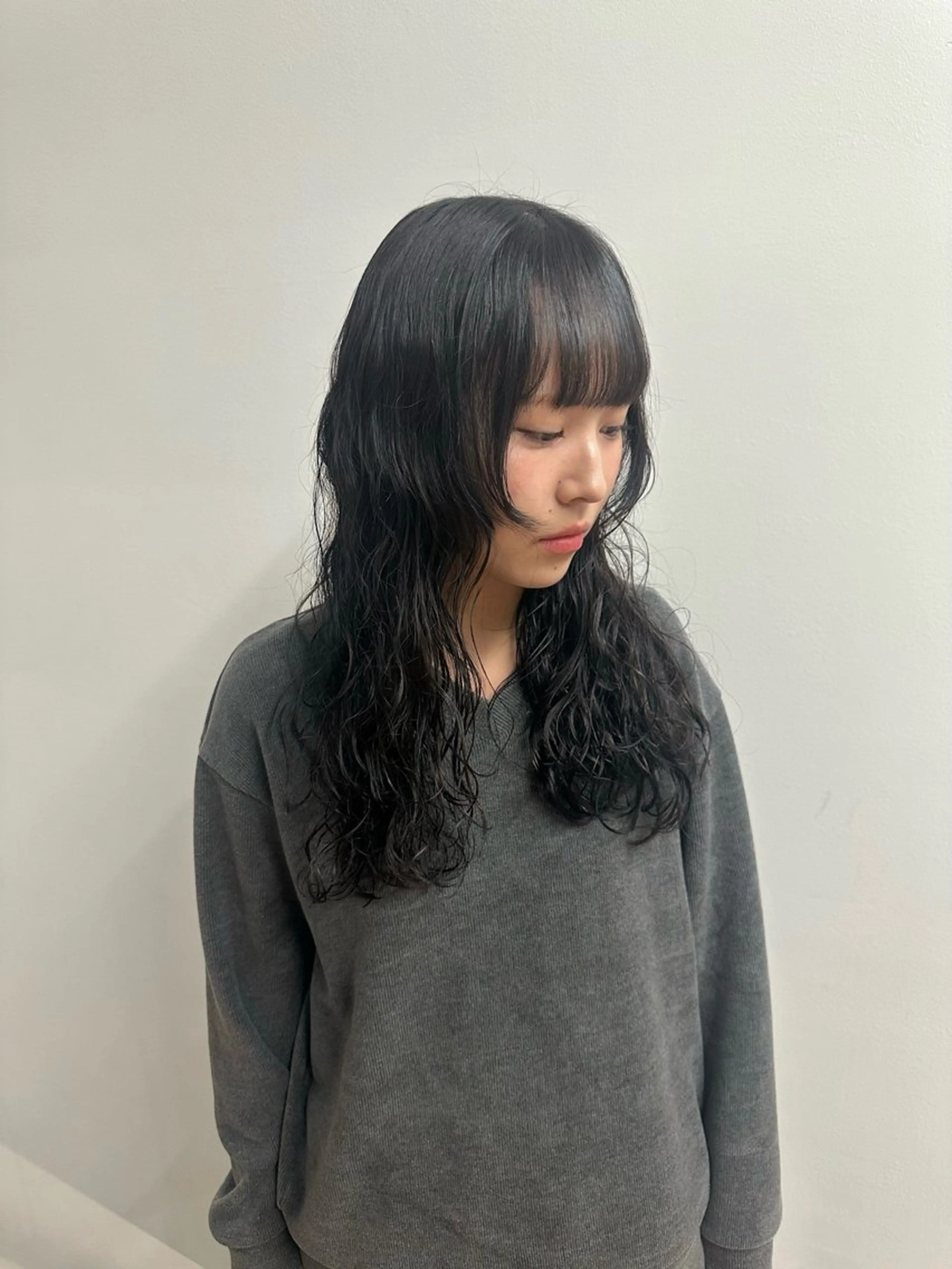 セミロング セミロングパーマ カット パーマ 小寺 柚初のヘアスタイル