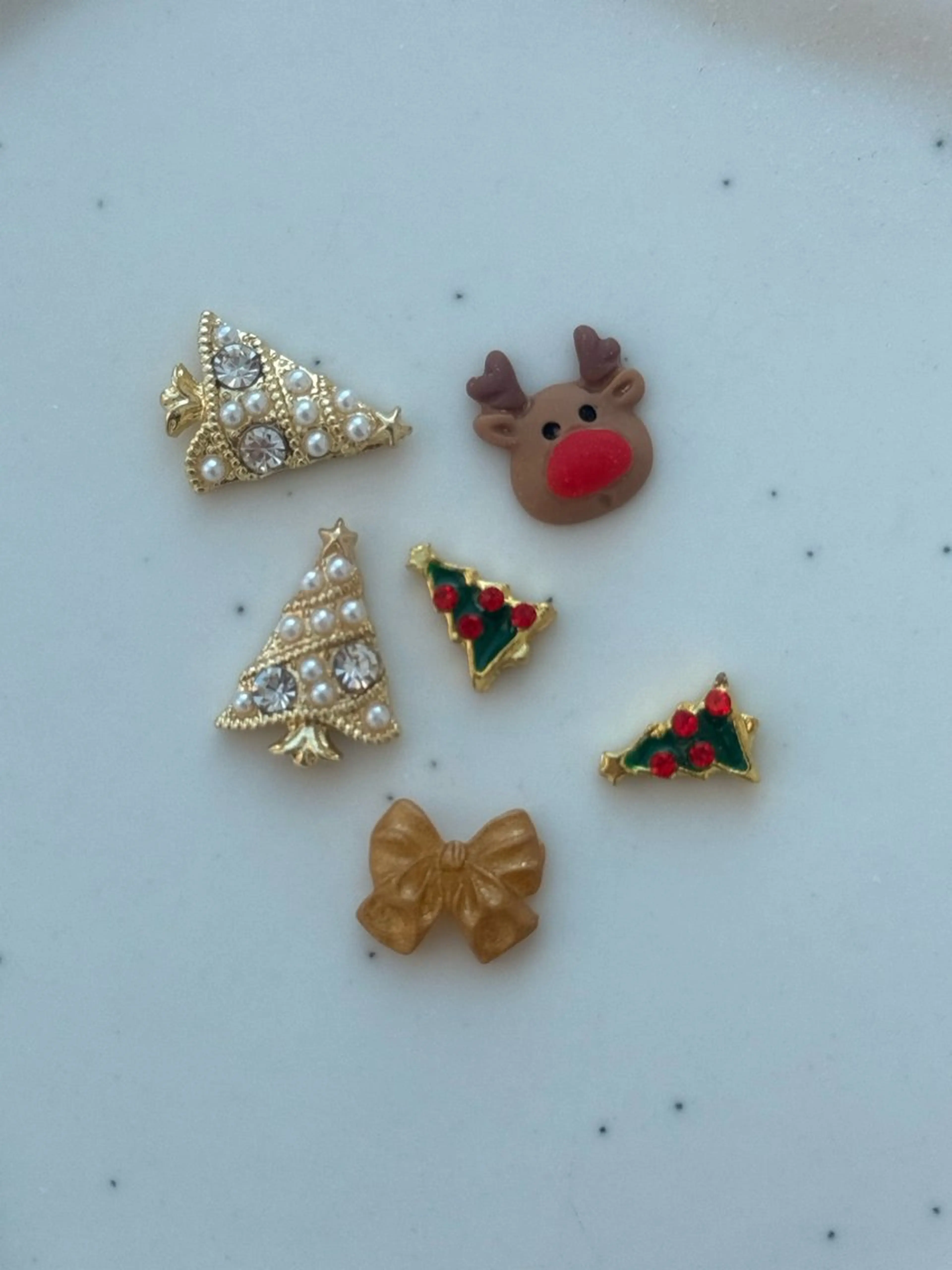 ネイル 冬ネイル クリスマス ハンドネイル 神戸三宮pretty プリティーのマツエク・マツパデザイン