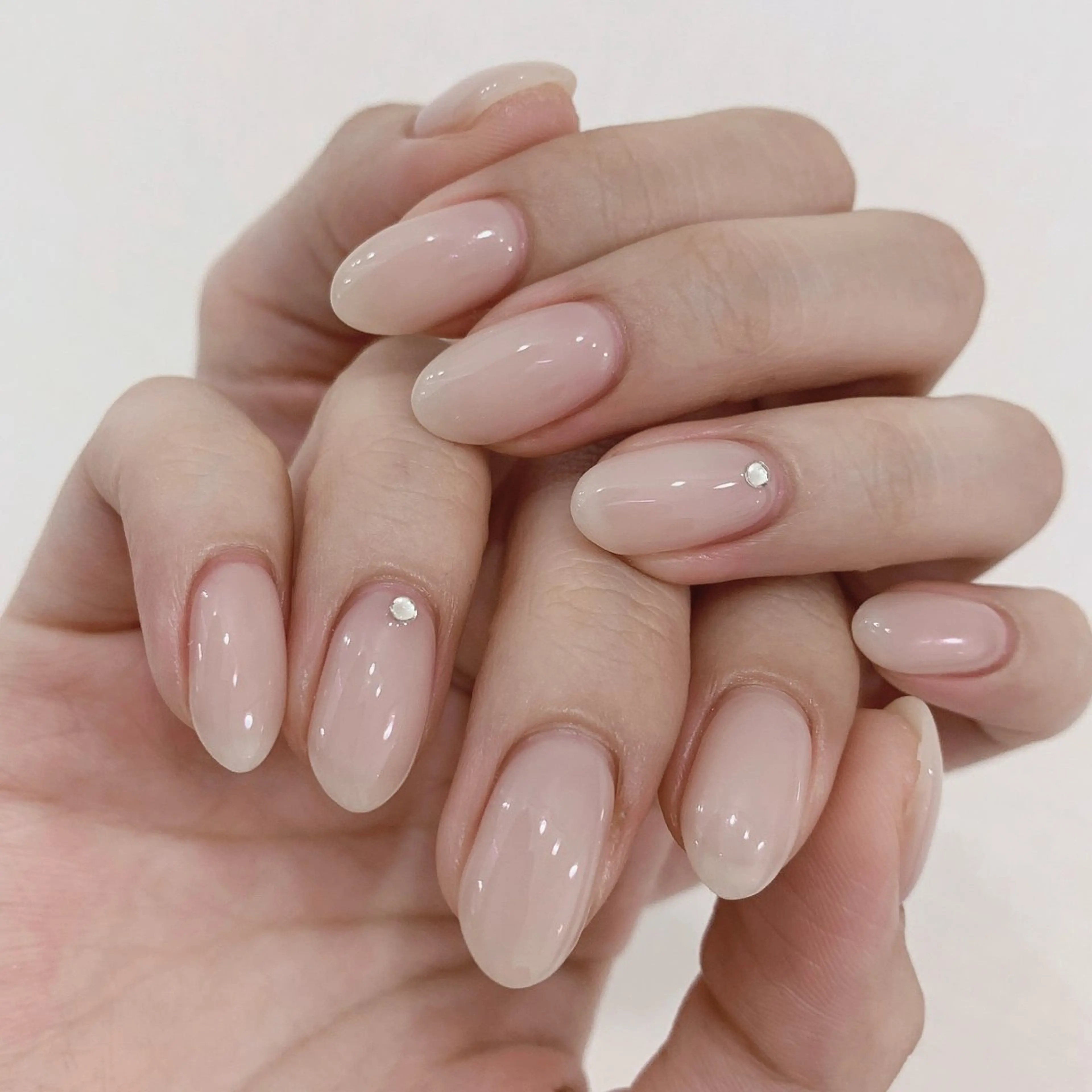 ネイル クリアネイル ワンカラーネイル シンプルネイル 夏ネイル ワンホンネイル ハンドネイル Rainbow Nailのネイルデザイン