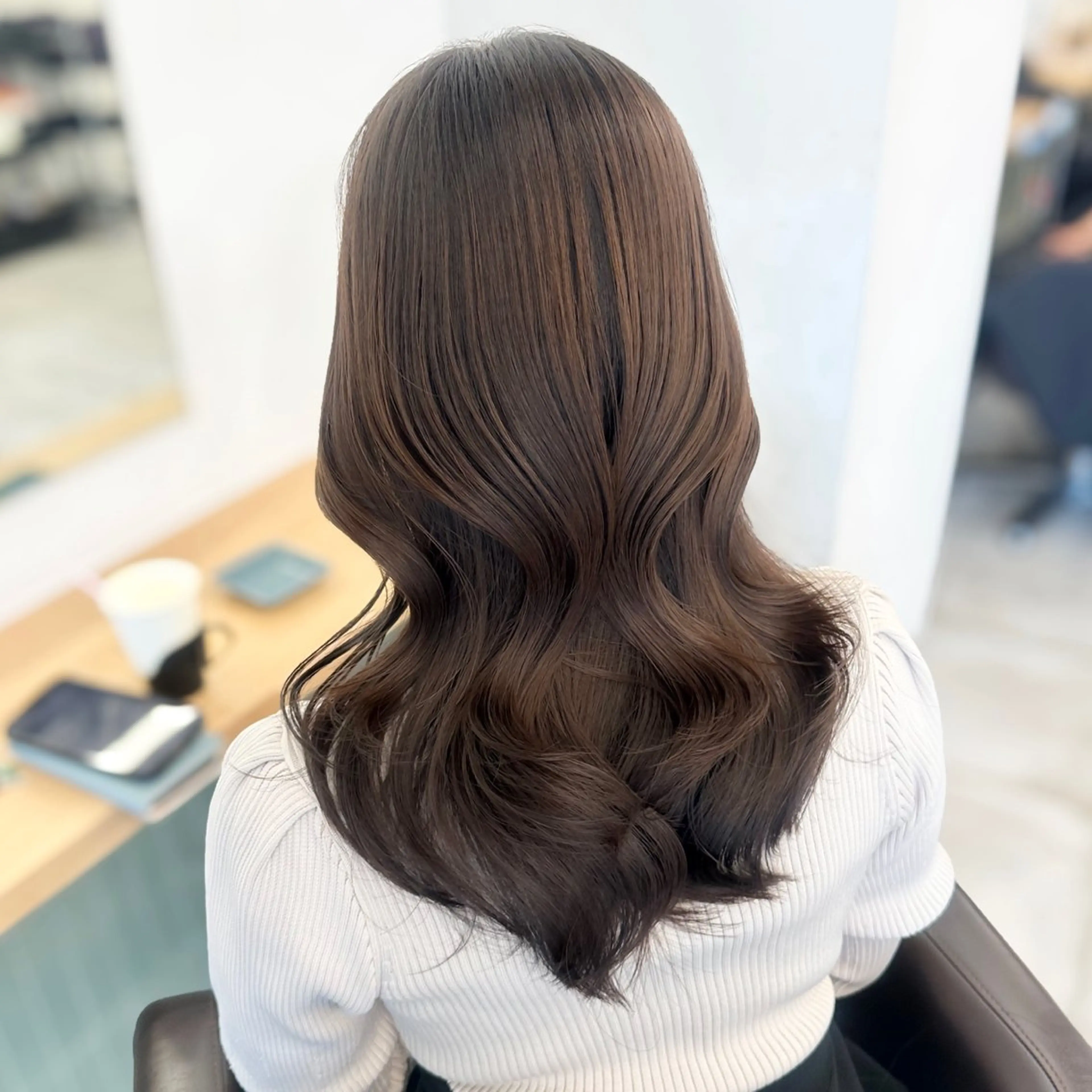 ミディアム カラー カット ヘアカラー トリートメント ブリーチなし/レイヤ ー特化🌈Tommyのヘアスタイル