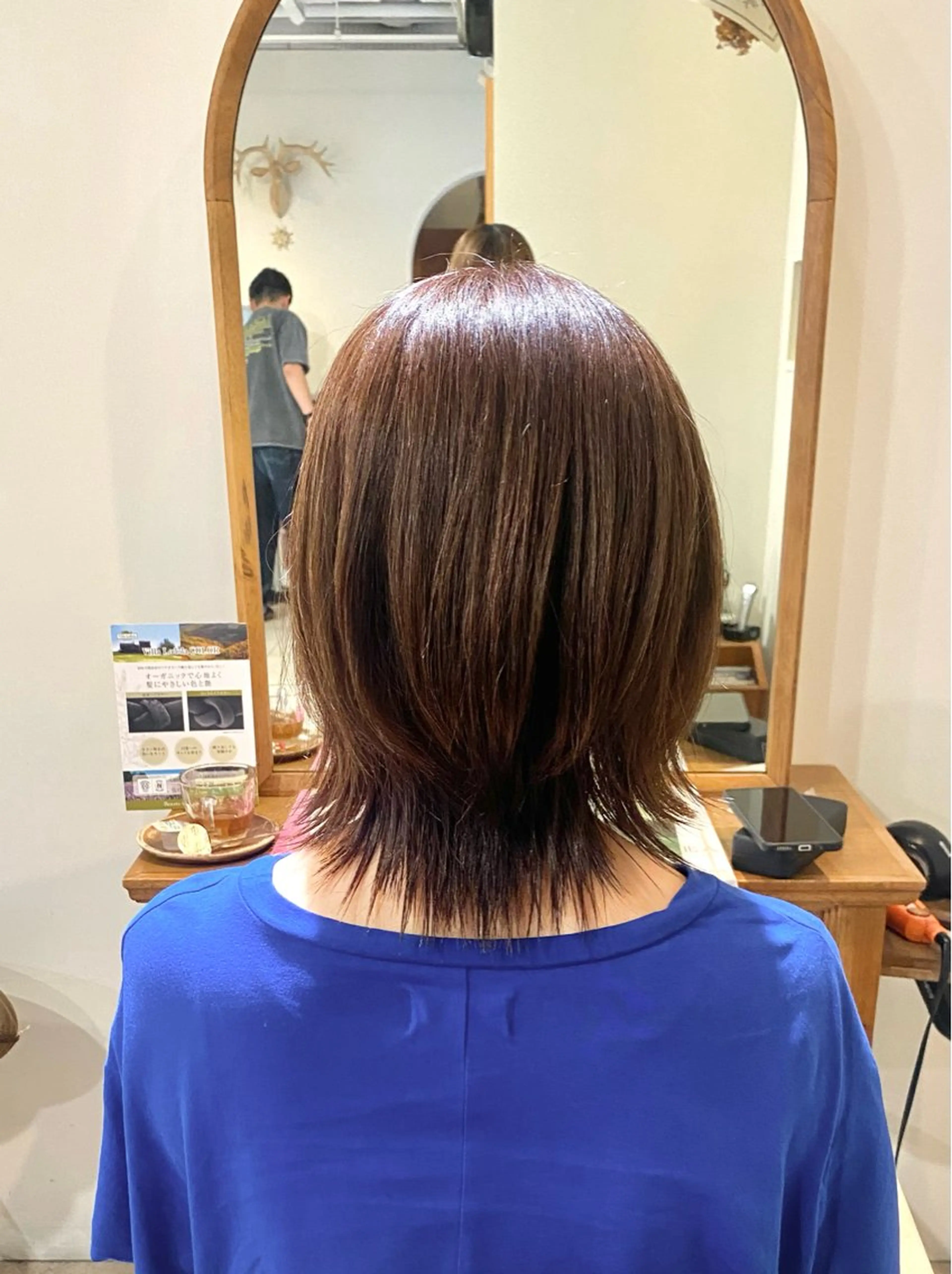 ミディアム くびれヘア レイヤーカット ウルフカット ウルフレイヤー カット ヘアカラー LiC えりのヘアスタイル