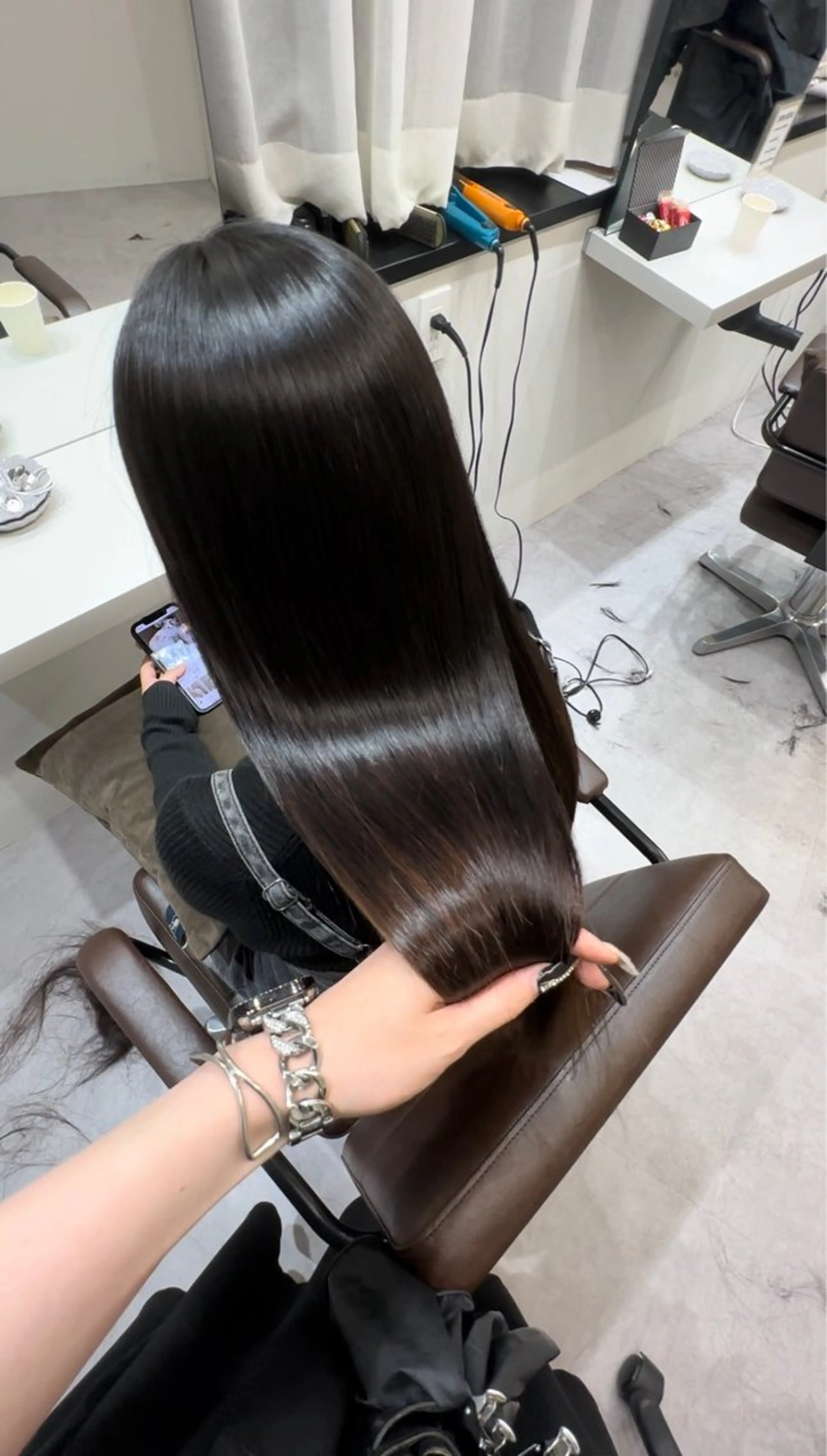 ロング カット ヘアカラー 縮毛矯正 トリートメント 韓国風✨髪質改善✨ 縮毛矯正✨松浦知奈美のヘアスタイル