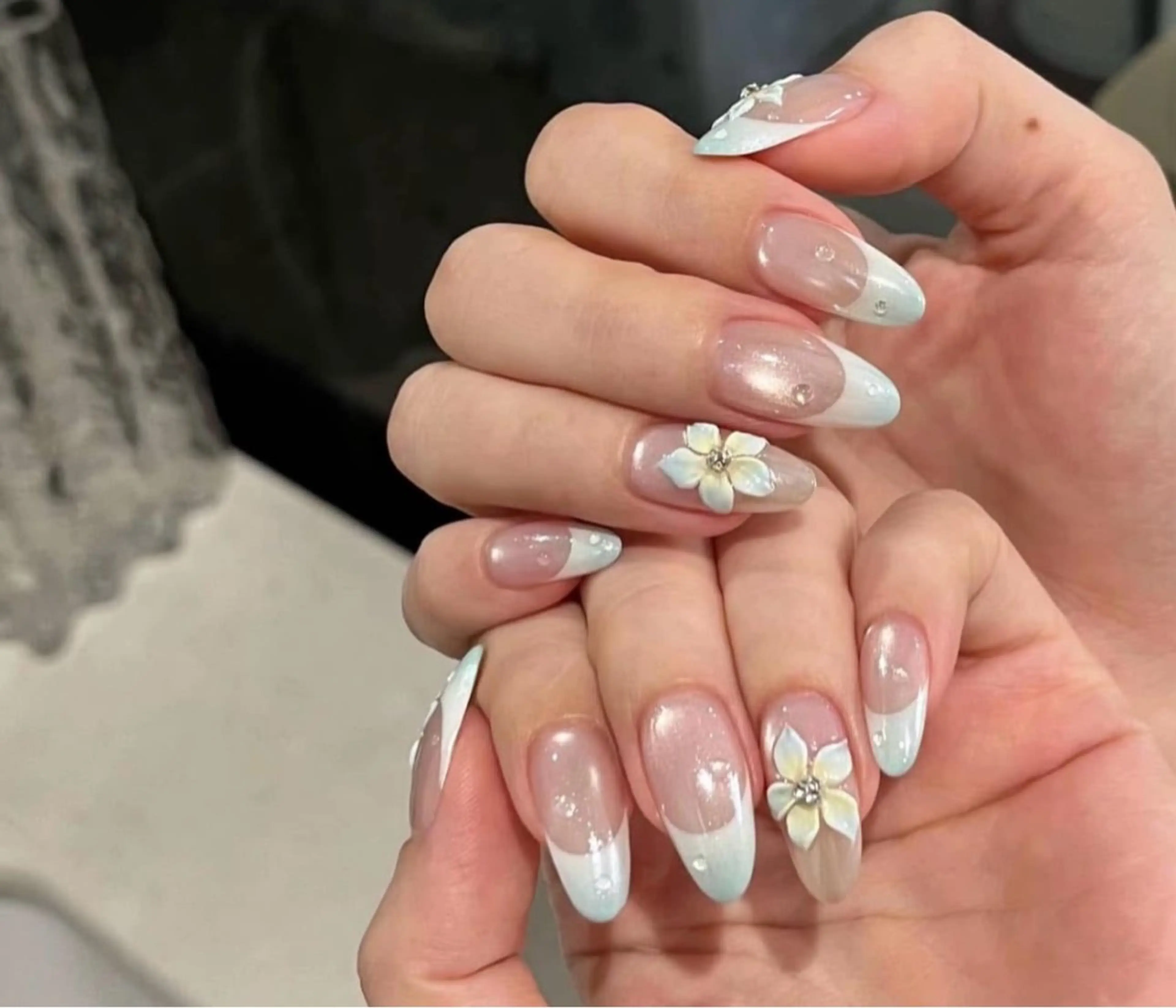 ネイル チークネイル 長さ出し フットネイル ジェルネイル 卒業式 𝓐𝓷𝓻𝓲 XiinhNailのネイルデザイン