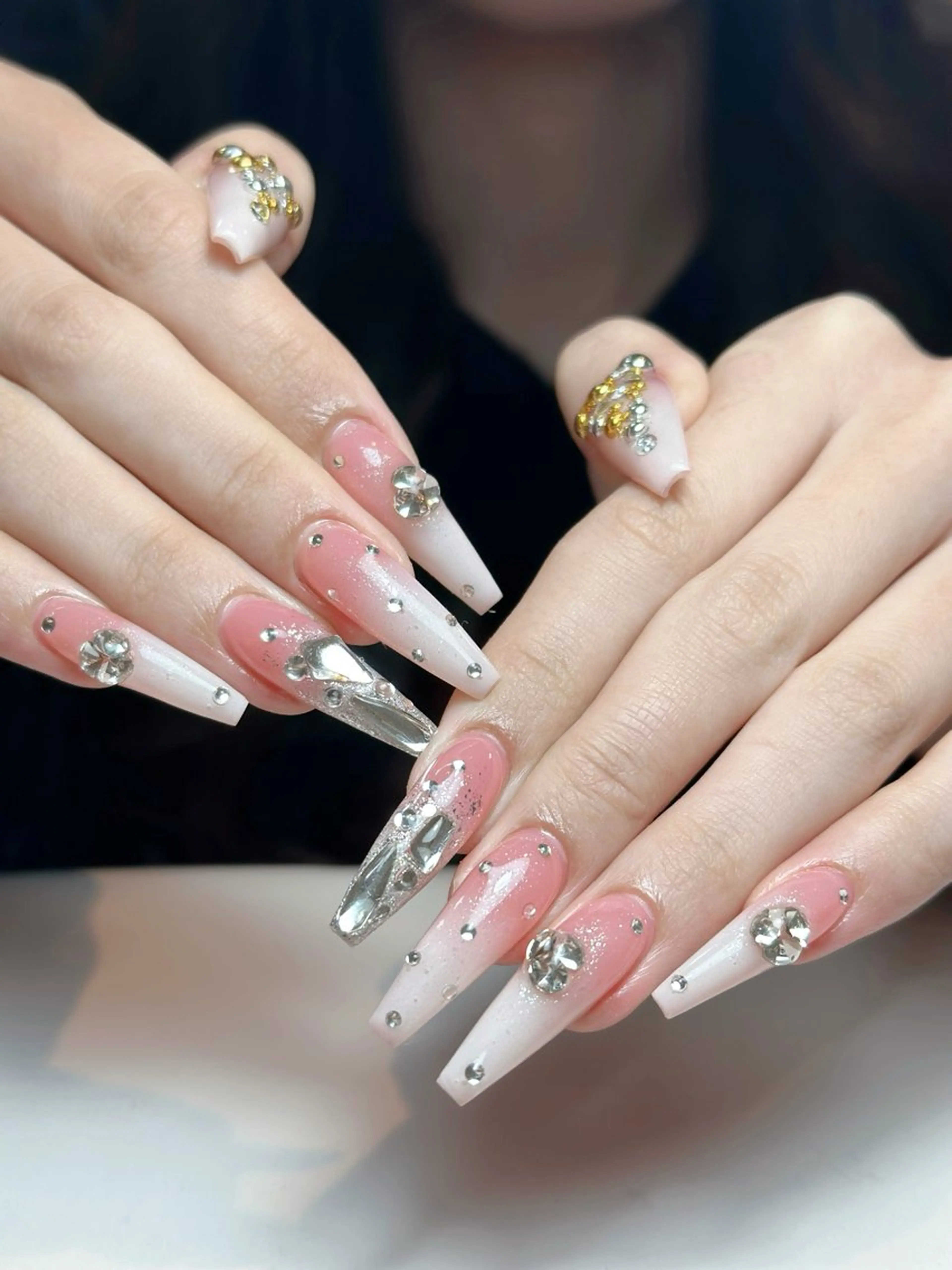 ネイル アートネイル 成人式 ジェルネイル ニュアンスネイル 夏ネイル ハンドネイル Nienail_ Luxeのネイルデザイン