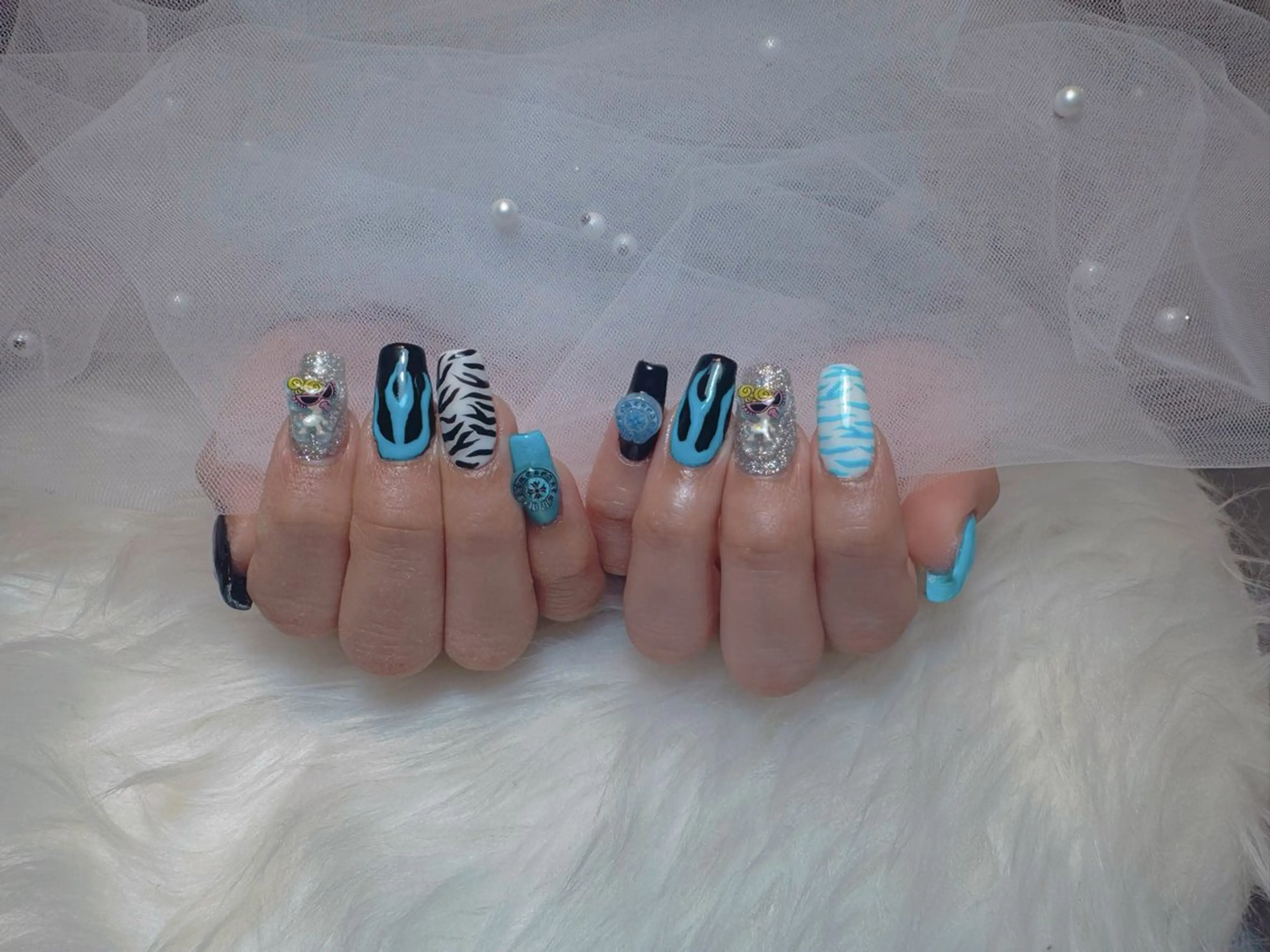ネイル アニマル柄 アートネイル ブルー ハンドネイル Nail Salon K&Rのネイルデザイン