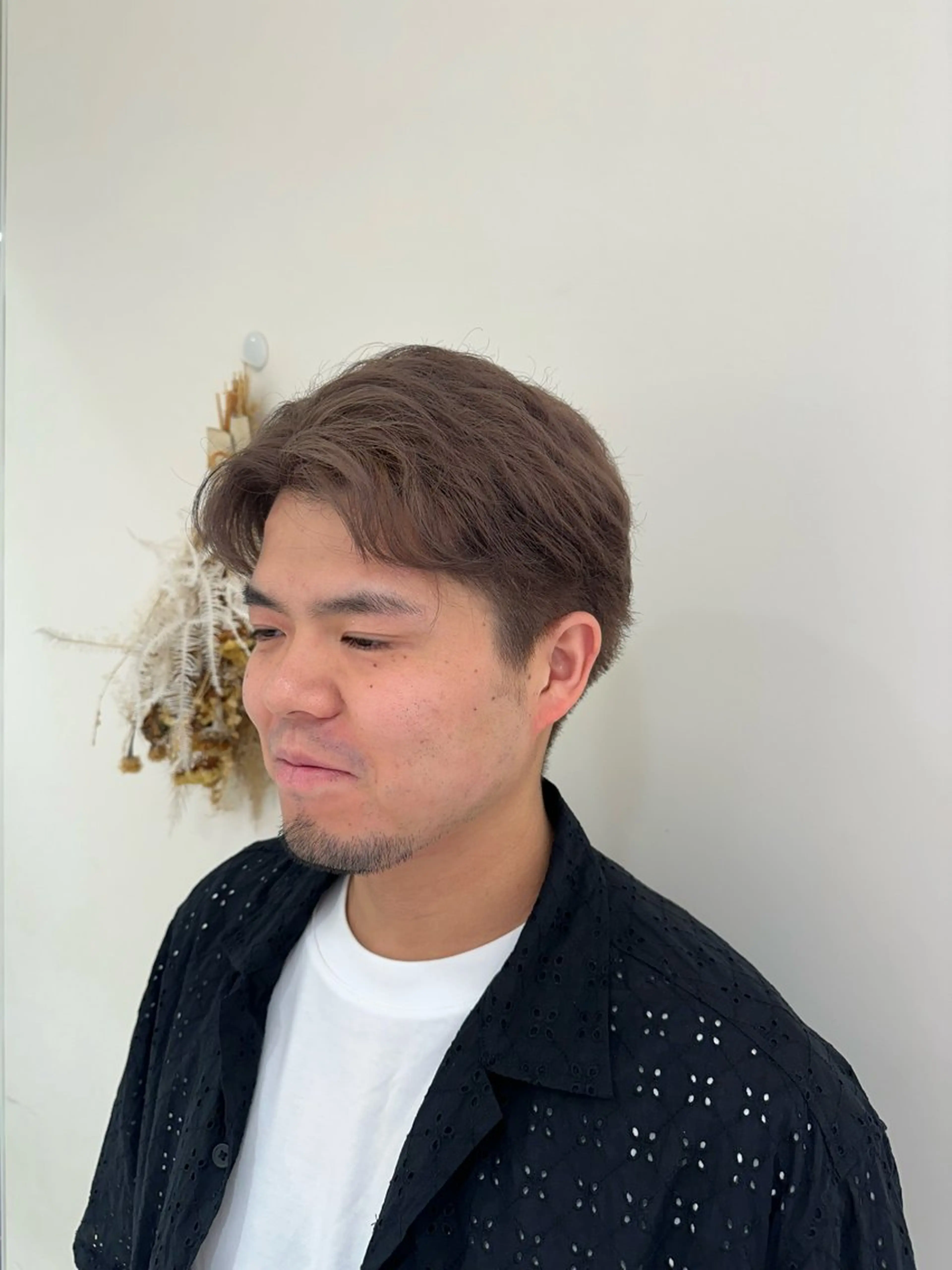 カラー メンズ タイトボブ個性派カラ ーAKANEのヘアスタイル