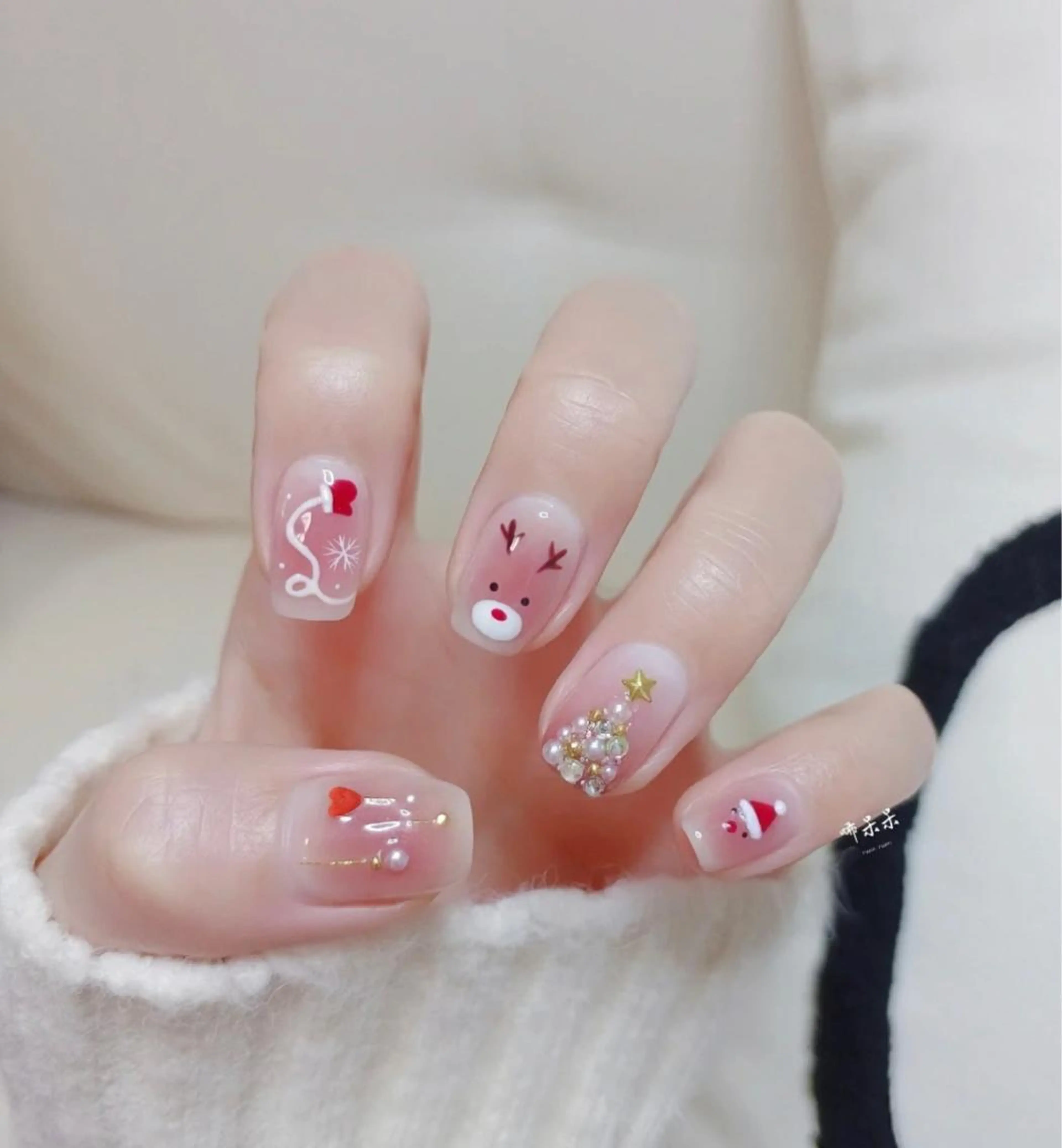 ネイル ハンドネイル Queens ciciのネイルデザイン