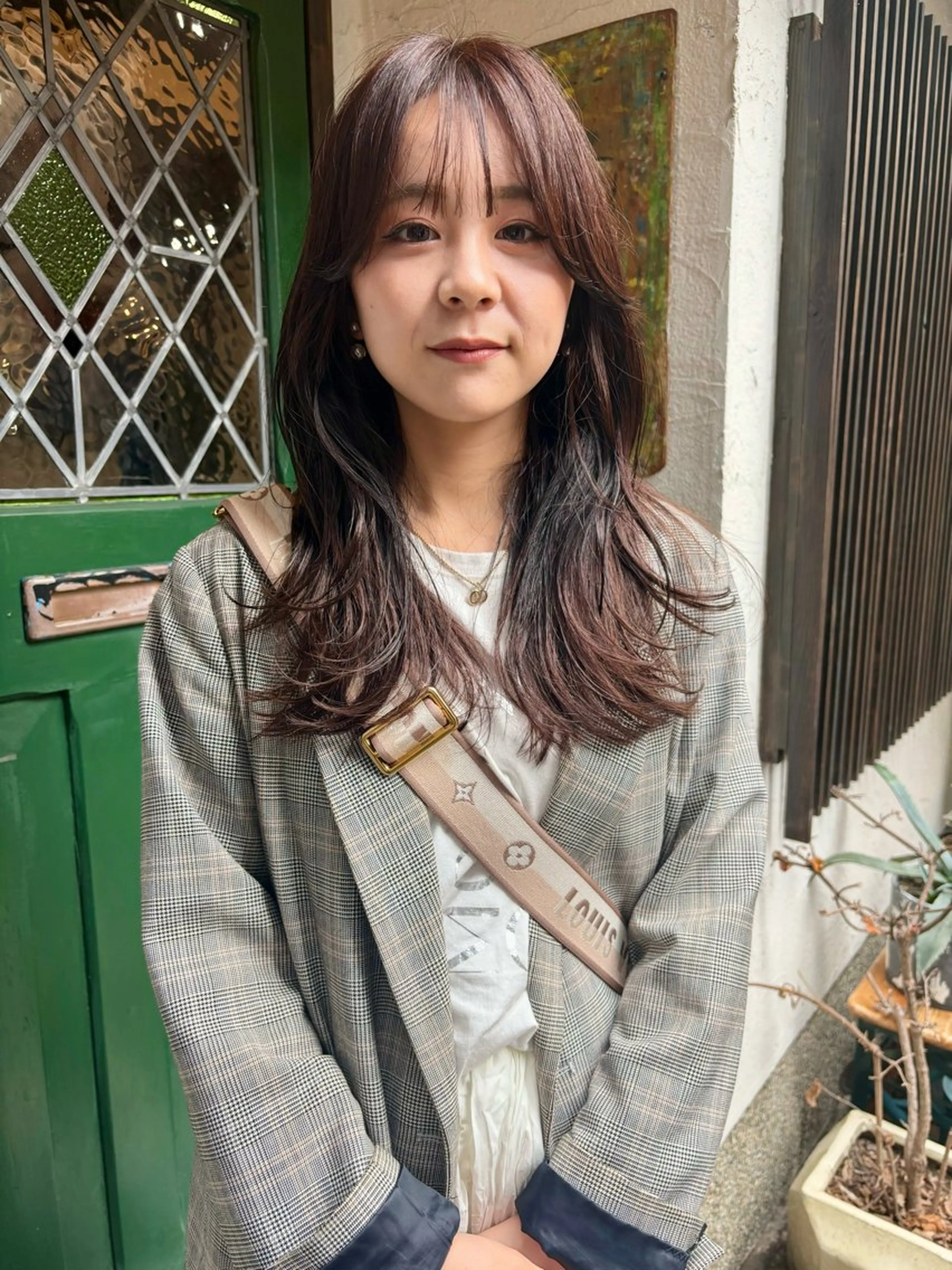 ミディアム カラー レイヤーカット カット 大石 朱純のヘアスタイル