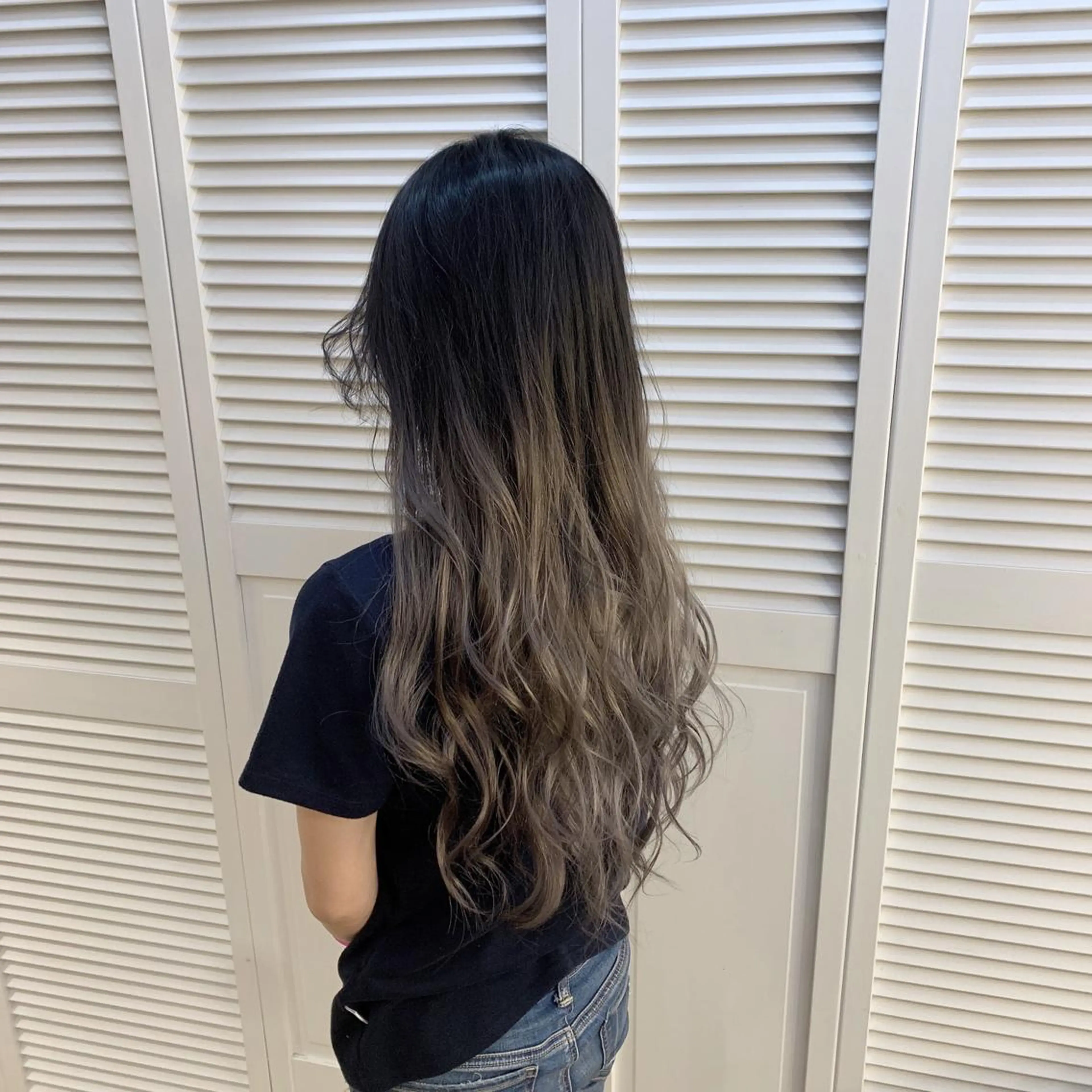 ロング カラー 天野 利咲のヘアスタイル