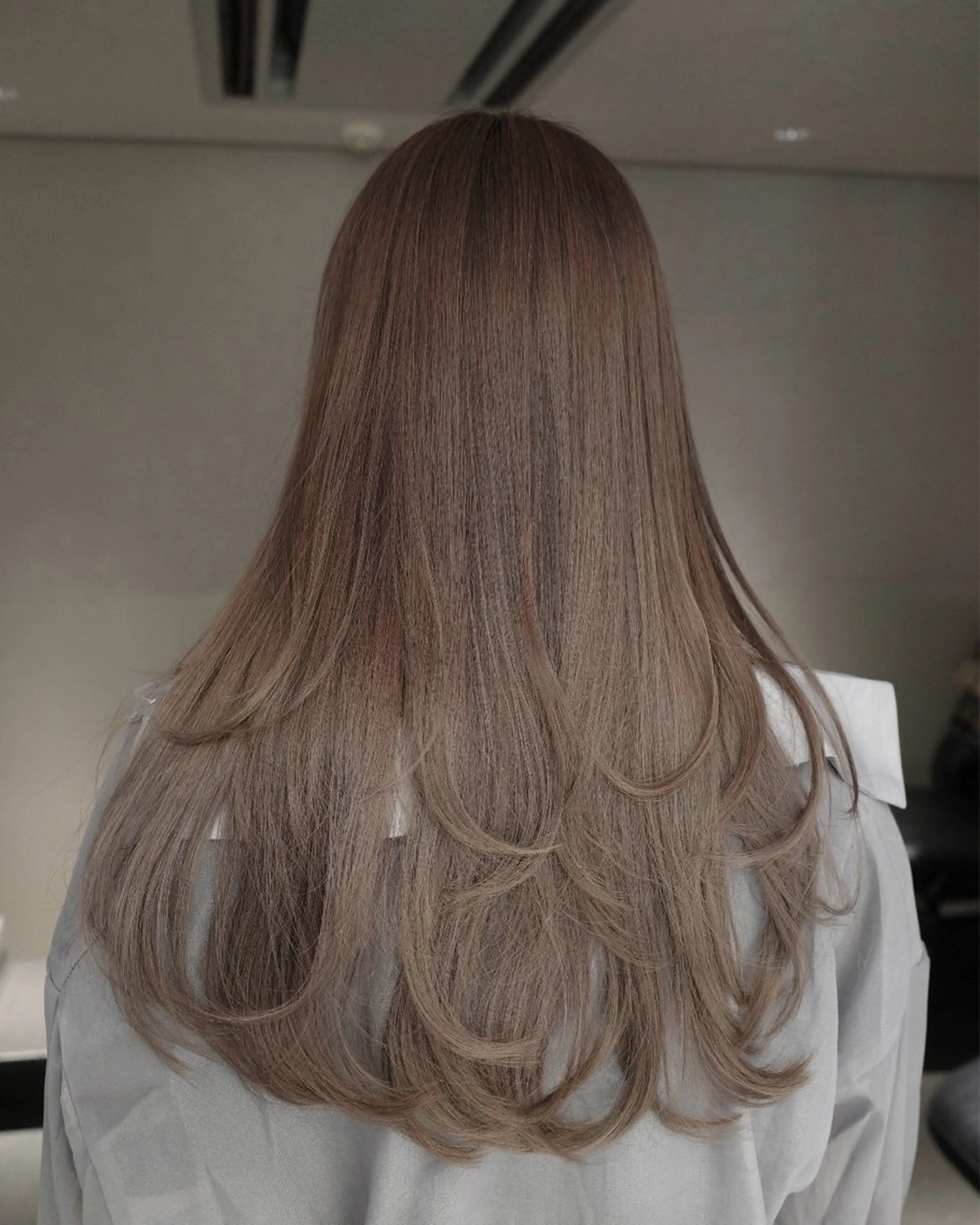 ロング カラー ヘアカラー トリートメント ヘアセット グレージュ/ベージュ /経堂/sana🌱のヘアスタイル