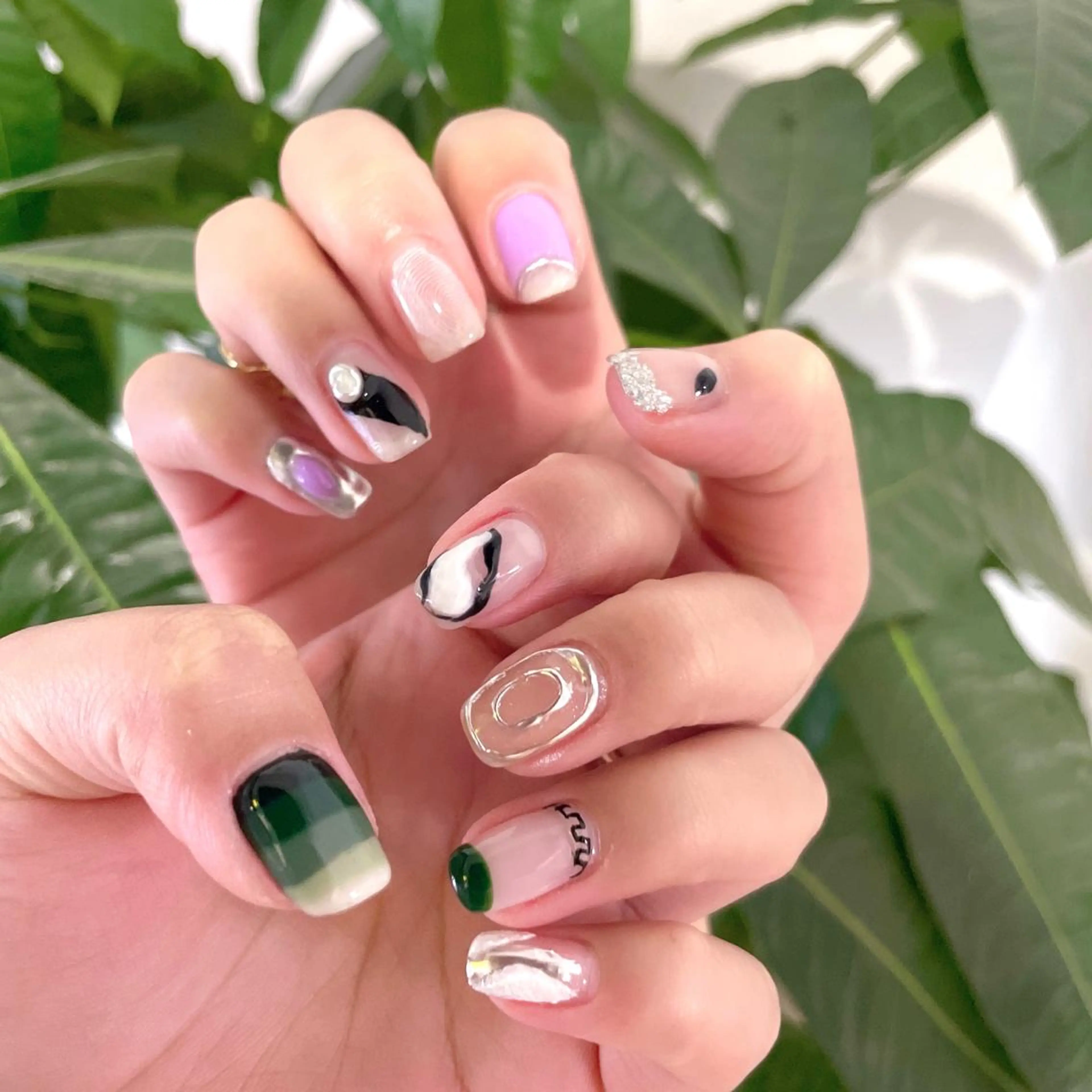 ネイル ハンドネイル AngelChris ビューティーサロンのネイルデザイン