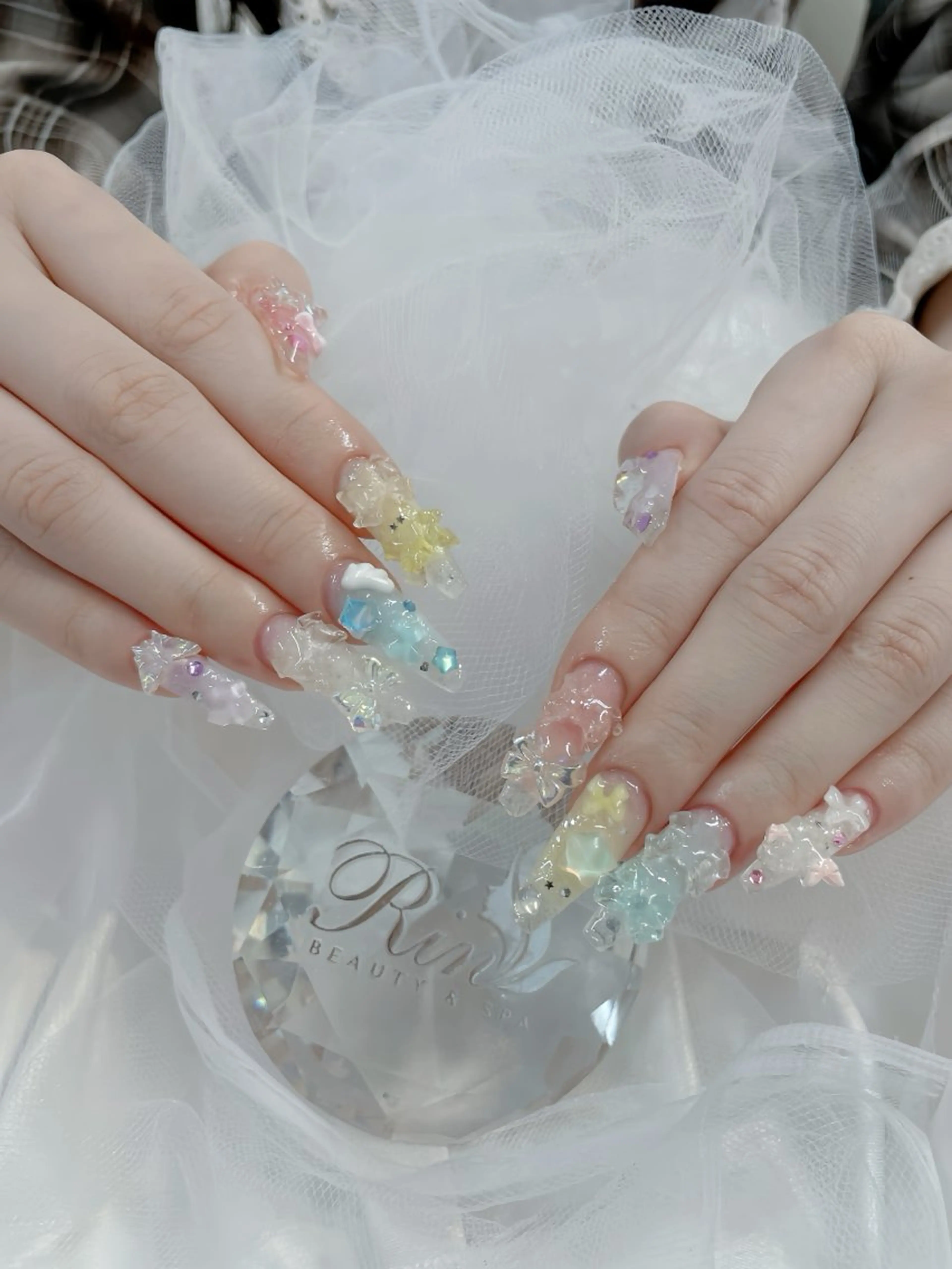 ネイル アートネイル チークネイル ジェルネイル ロングネイル マグネットネイル ハンドネイル Rin Nail 新大久保店のネイルデザイン