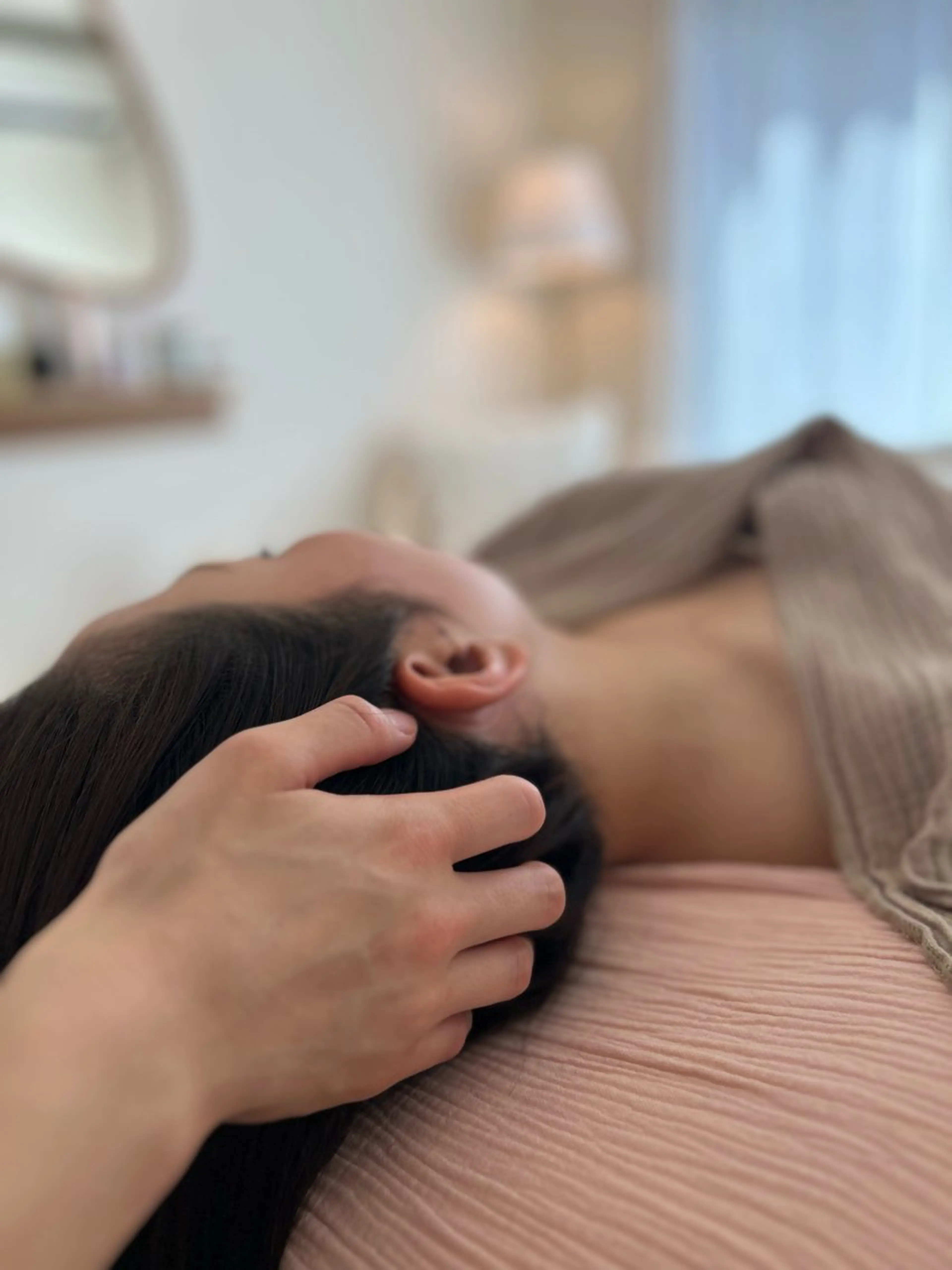 【首肩こり・頭痛から解放🕊】ヘッド+デコルテ​〜​腕90分の写真