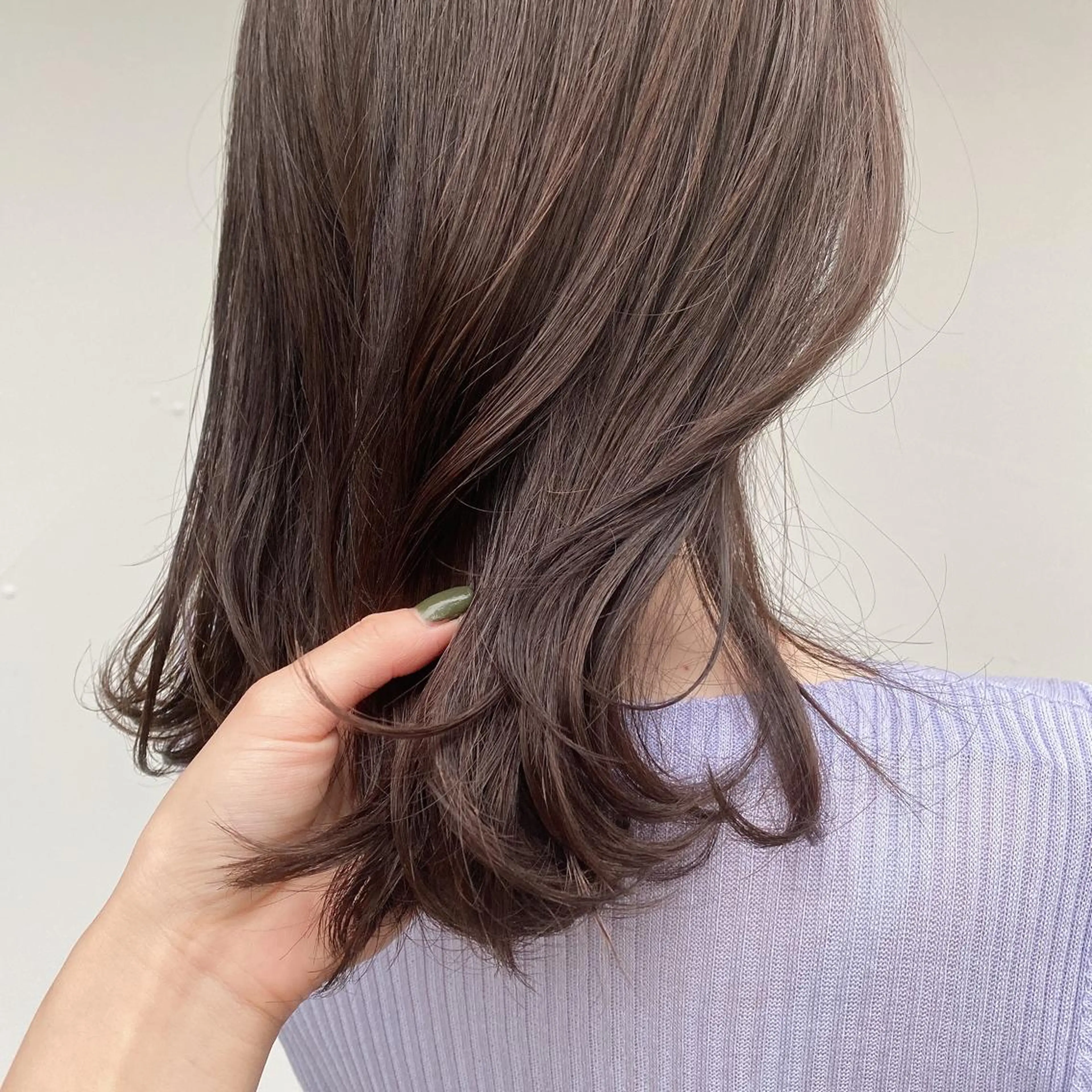 ミディアム カラー パーマ shiori ﾍﾞｰｼﾞｭｶﾗｰのヘアスタイル