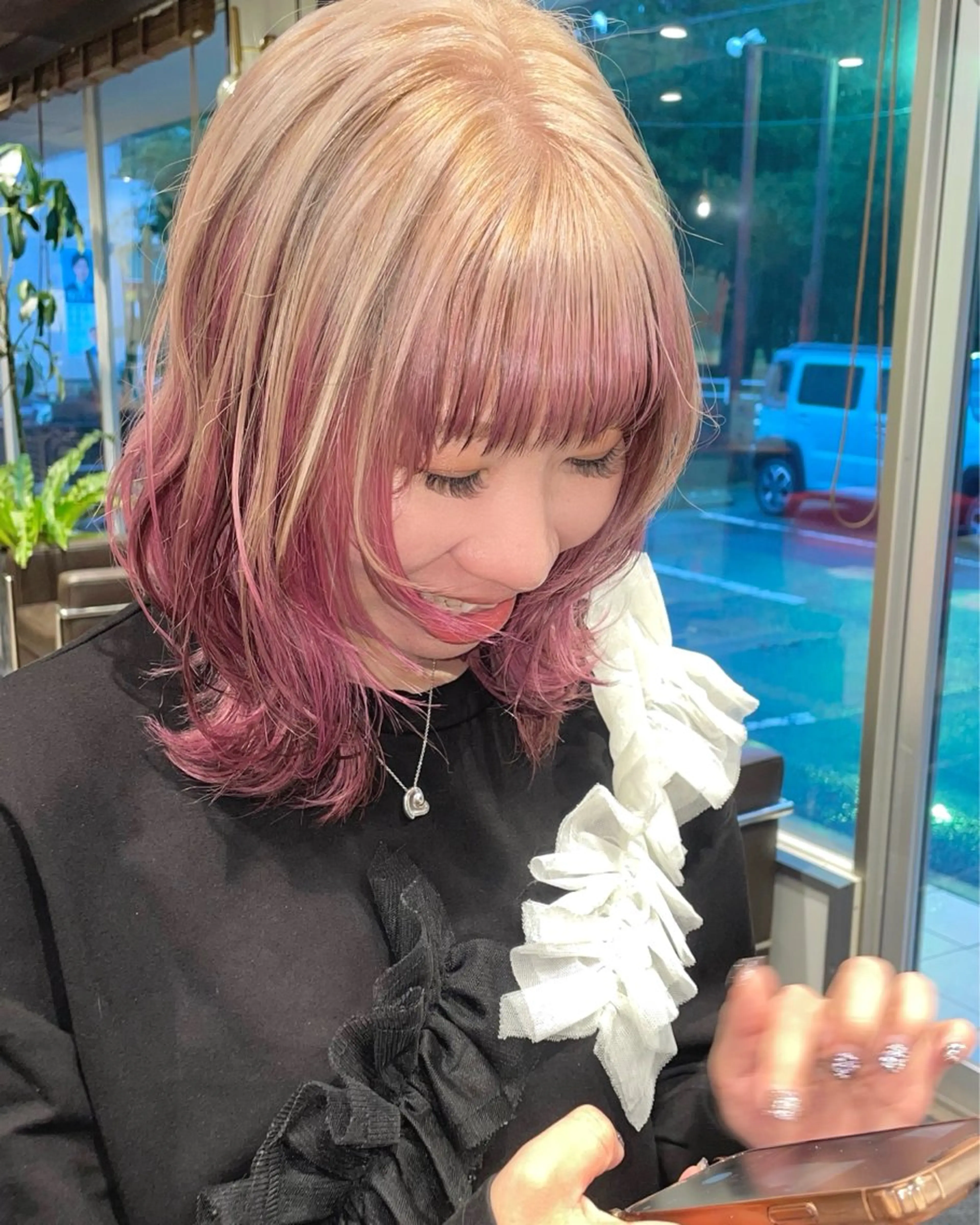 ミディアム カラー ベージュ/透明感/ 桃子🎀のヘアスタイル