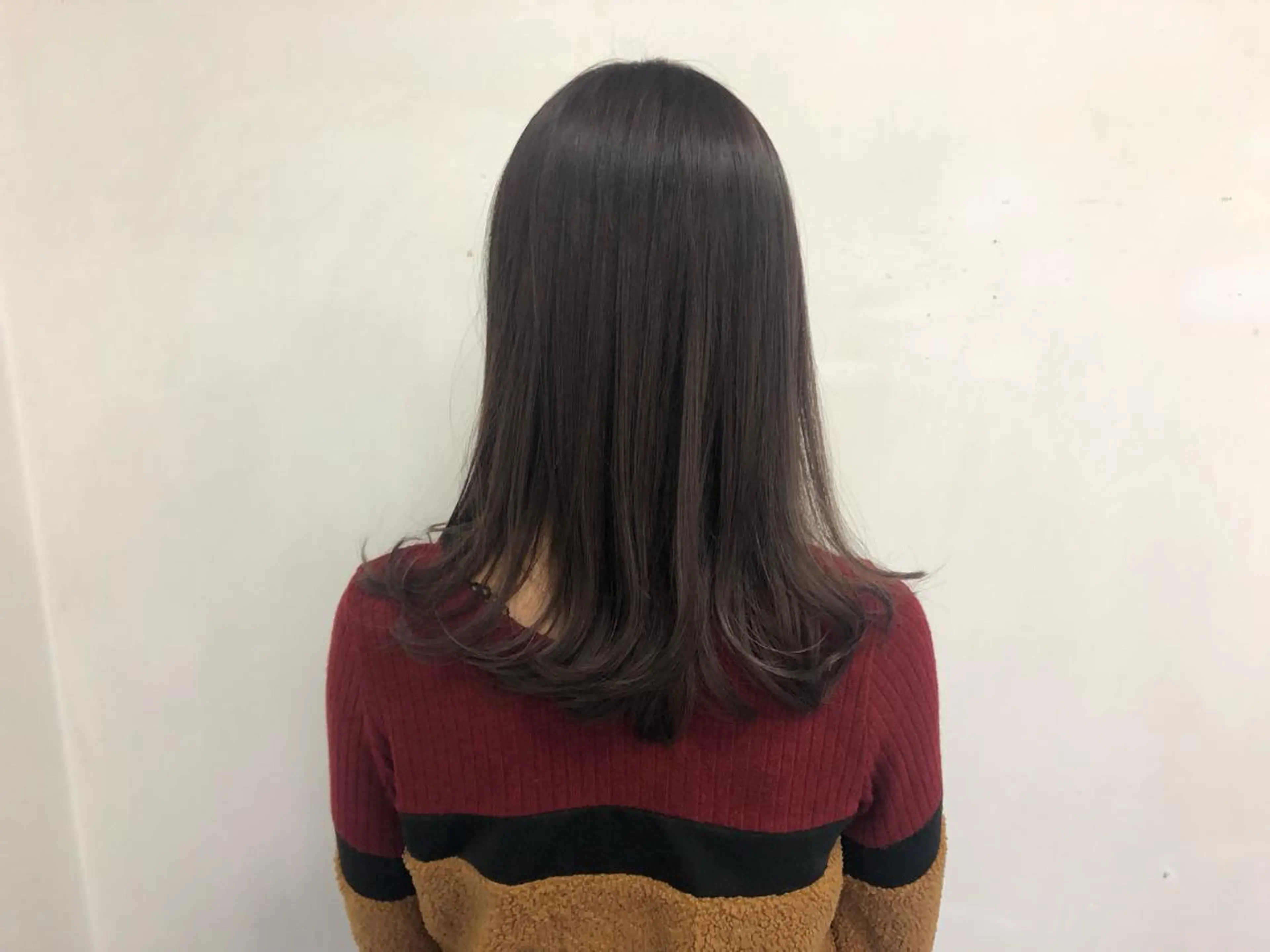 セミロング カラー CoCooN Hiromiのヘアスタイル