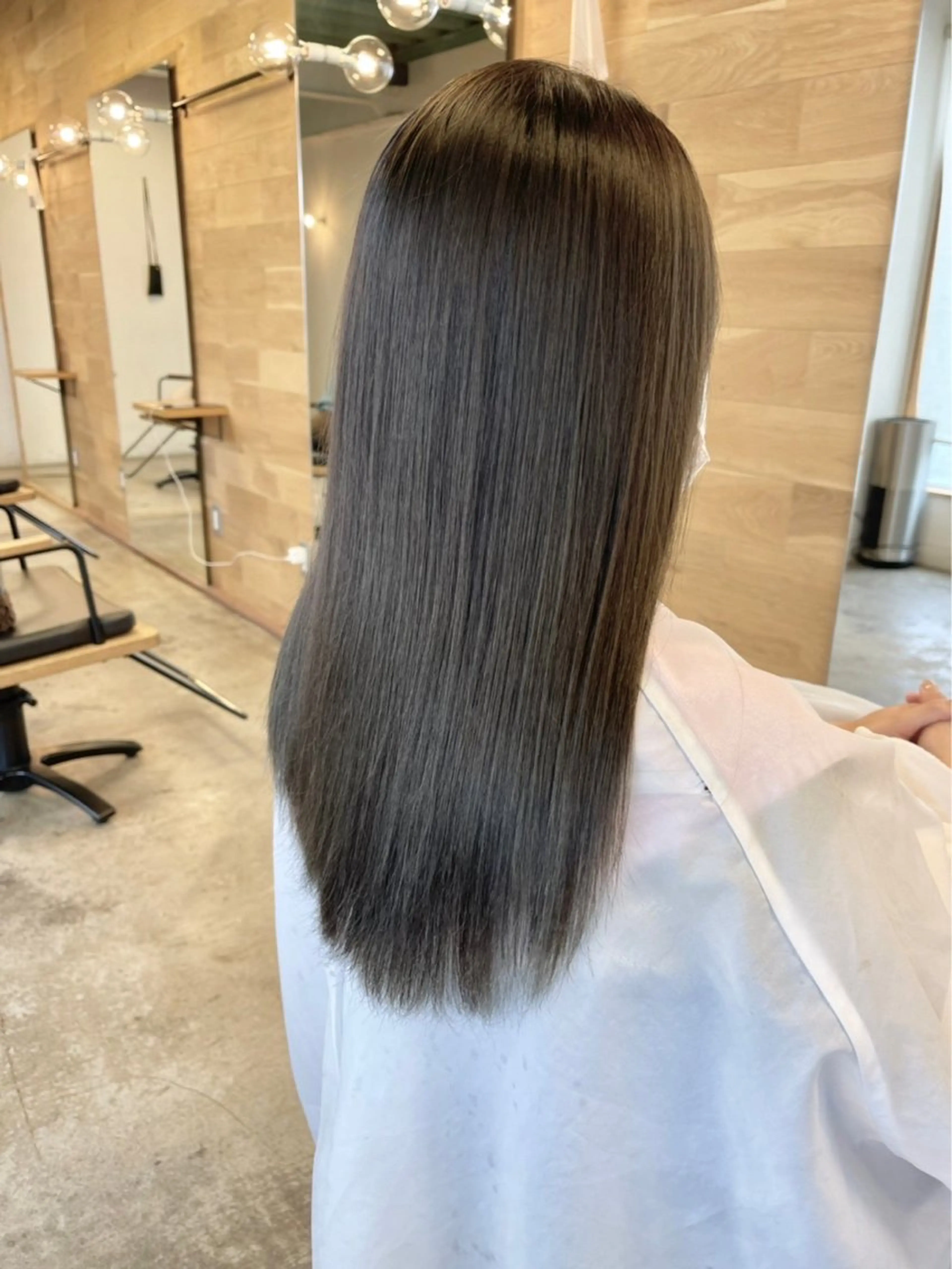 ロング カラー 畑村 まゆみのヘアスタイル