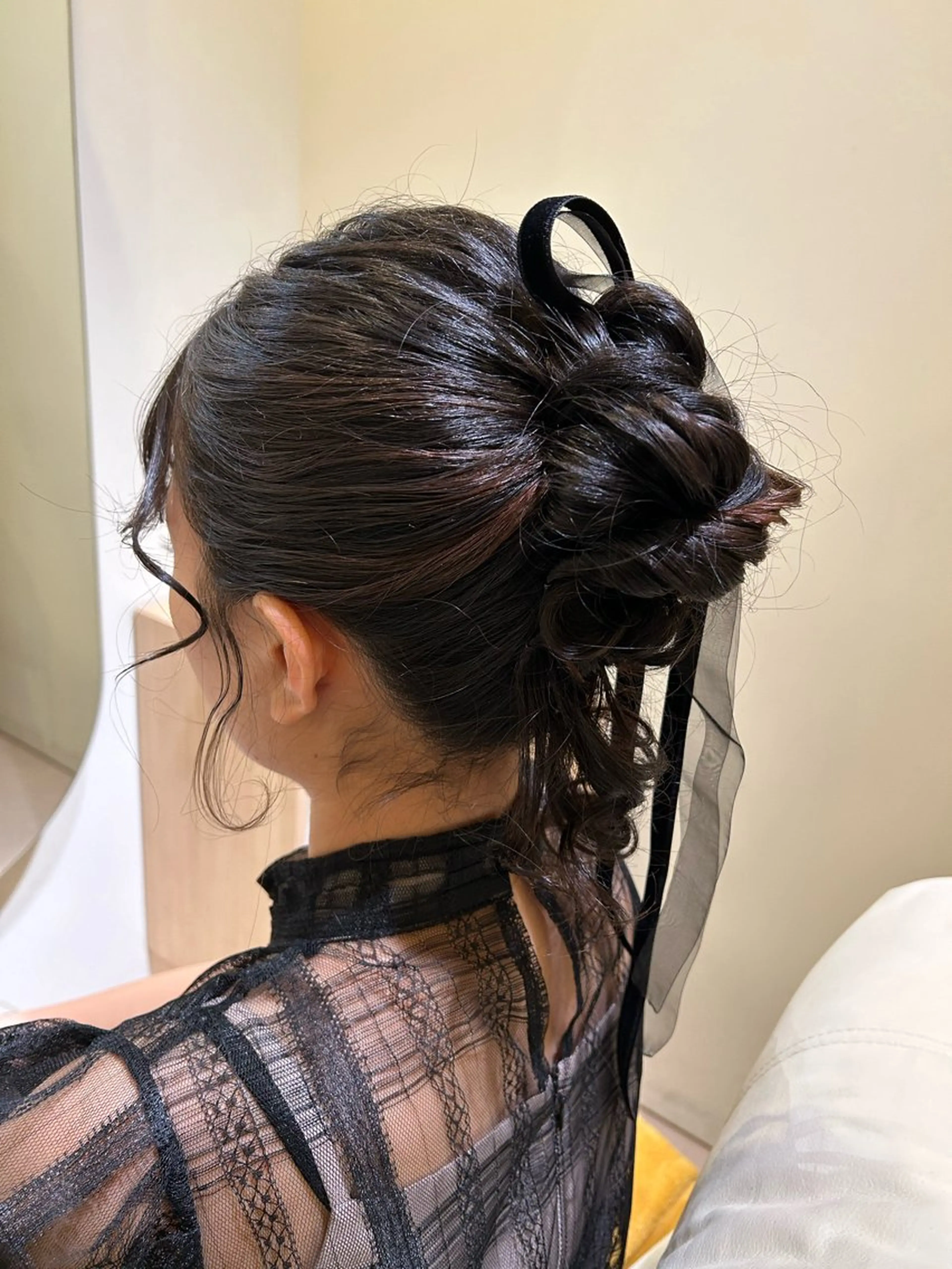 ミディアム ヘアアレンジ お団子ヘア ボウ🪞ヘアセット /マツパ/眉毛のマツエク・マツパデザイン