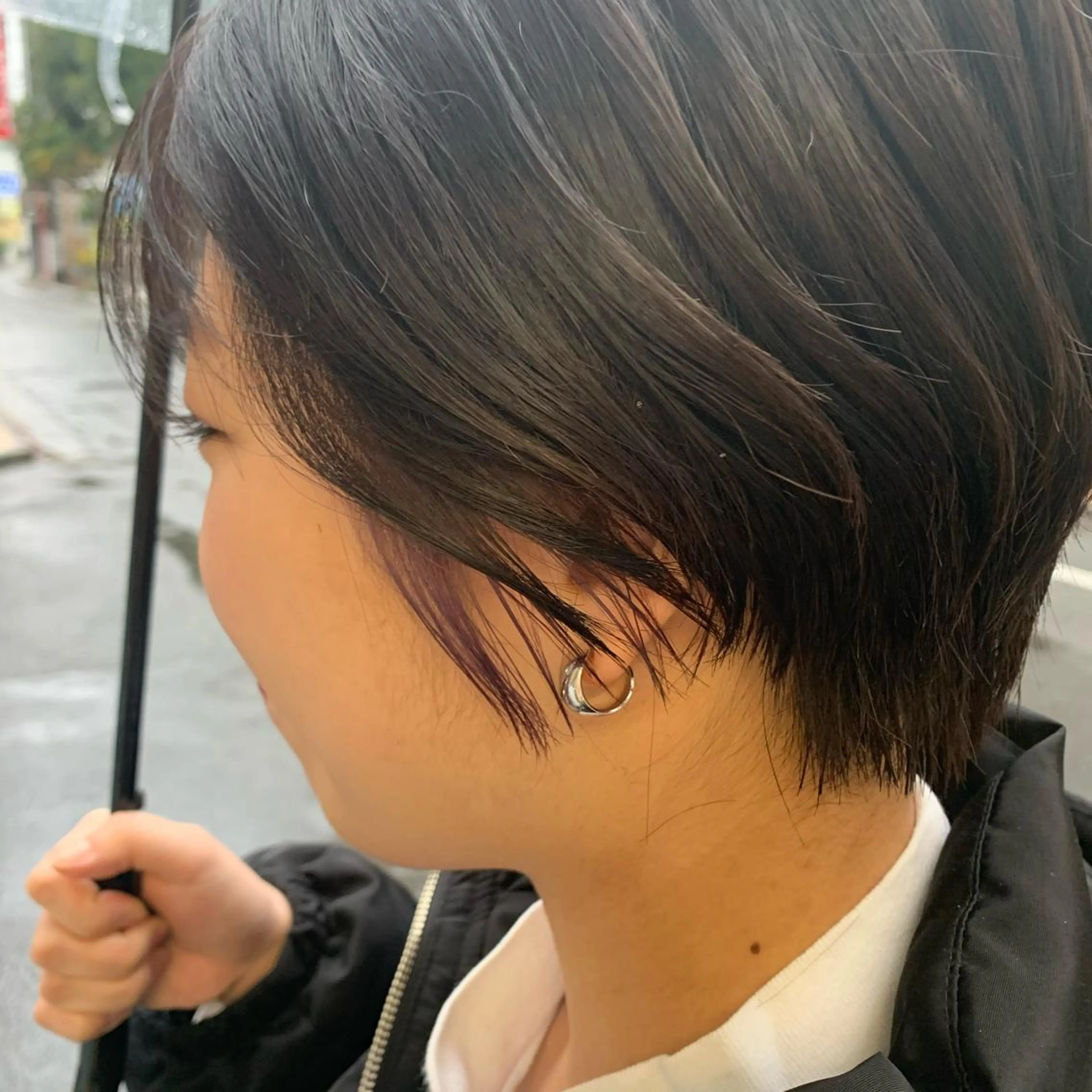 ショート カラー ヘアアレンジ サナ🌱 切りっぱなしボブのヘアスタイル