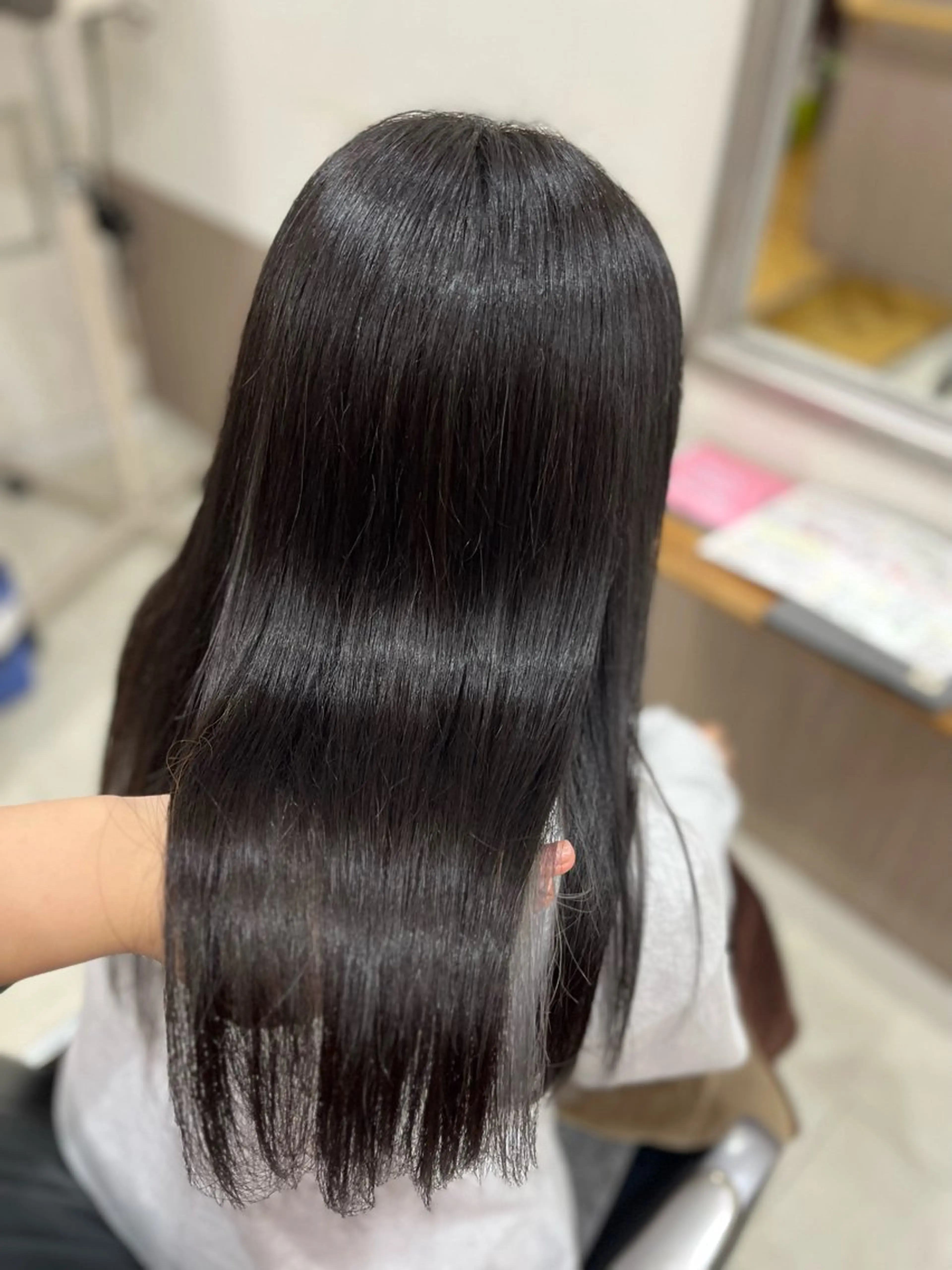 カラー ヘアカラー トリートメント 艶髪🥣透明感カラー 🫧前田奈津実のヘアスタイル