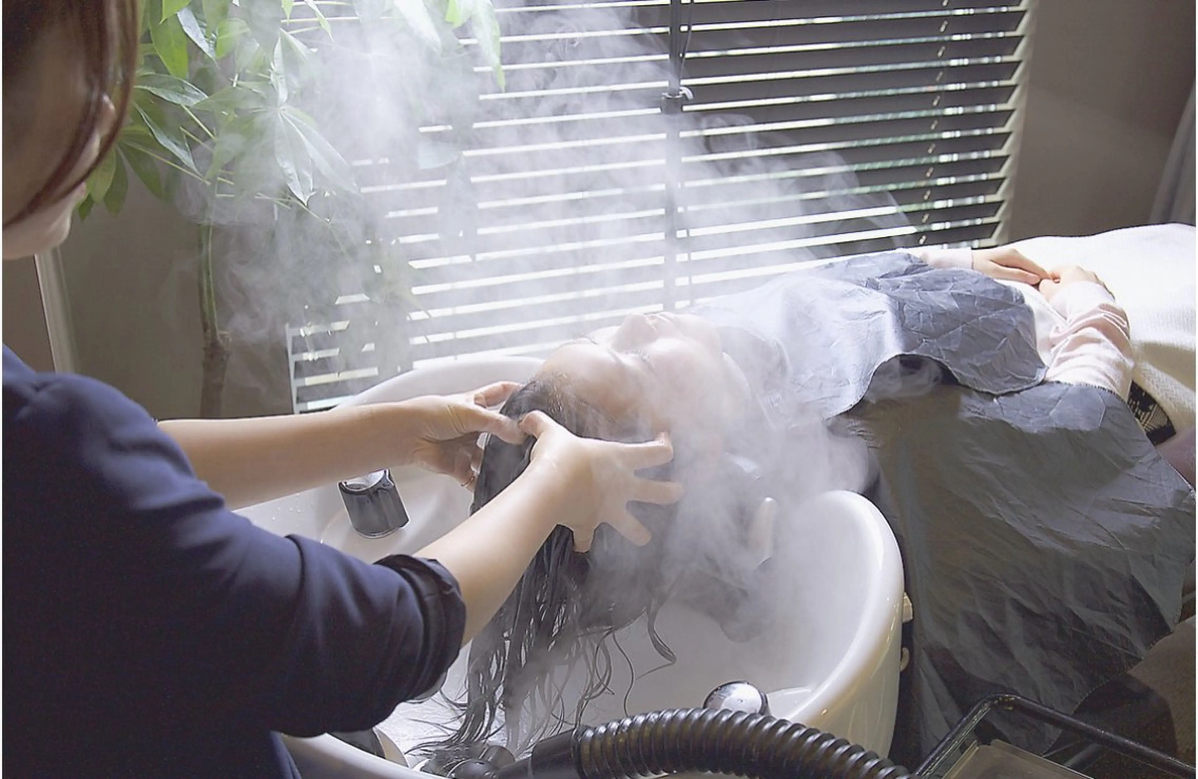 《ご褒美プラン》エステシモ ロングヘアエステ🌱ナノスチームで温めながら頭皮を揉みほぐすの写真