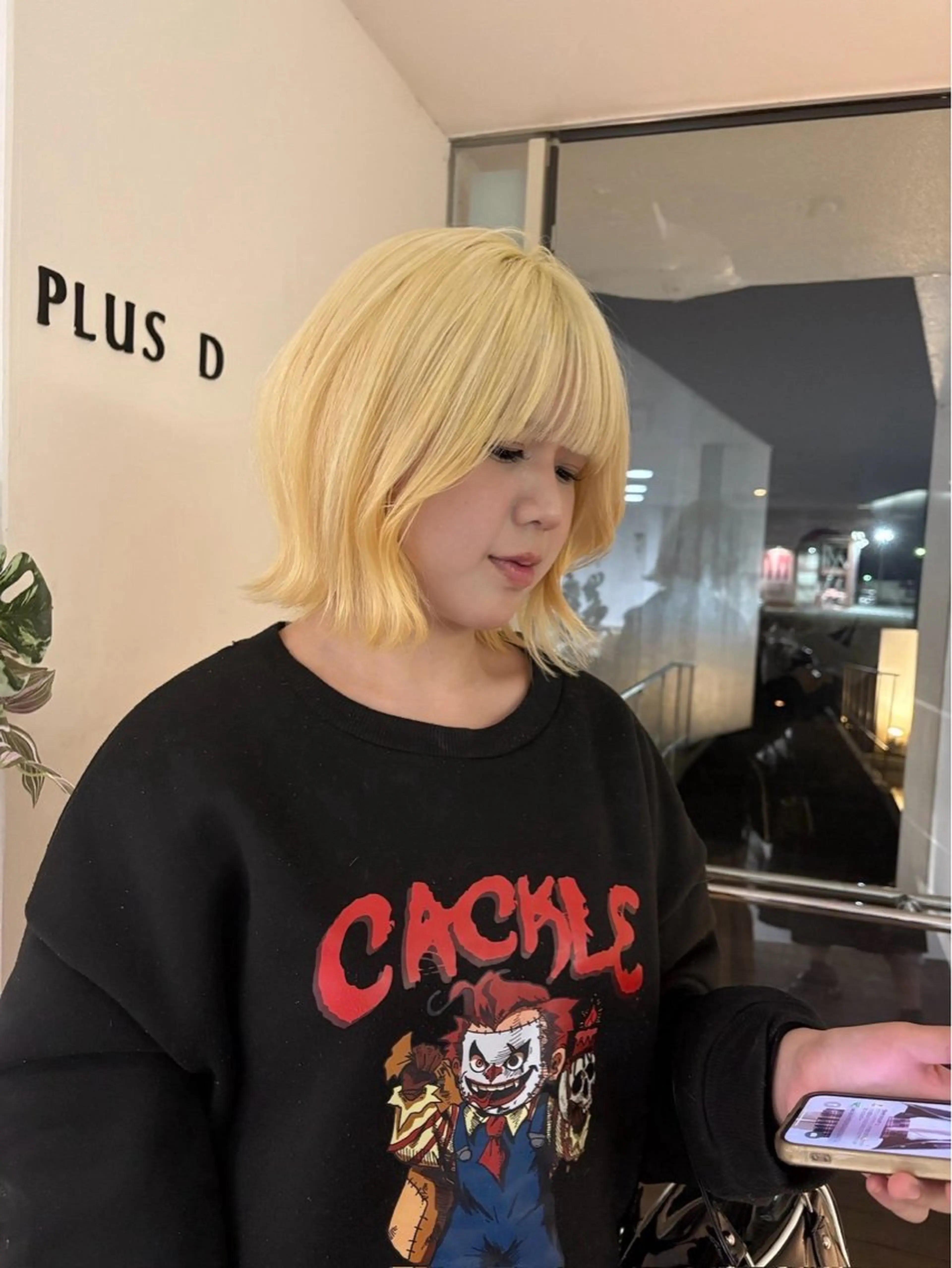 ショート カラー ブリーチ ブロンド yoru+d nanaのヘアスタイル