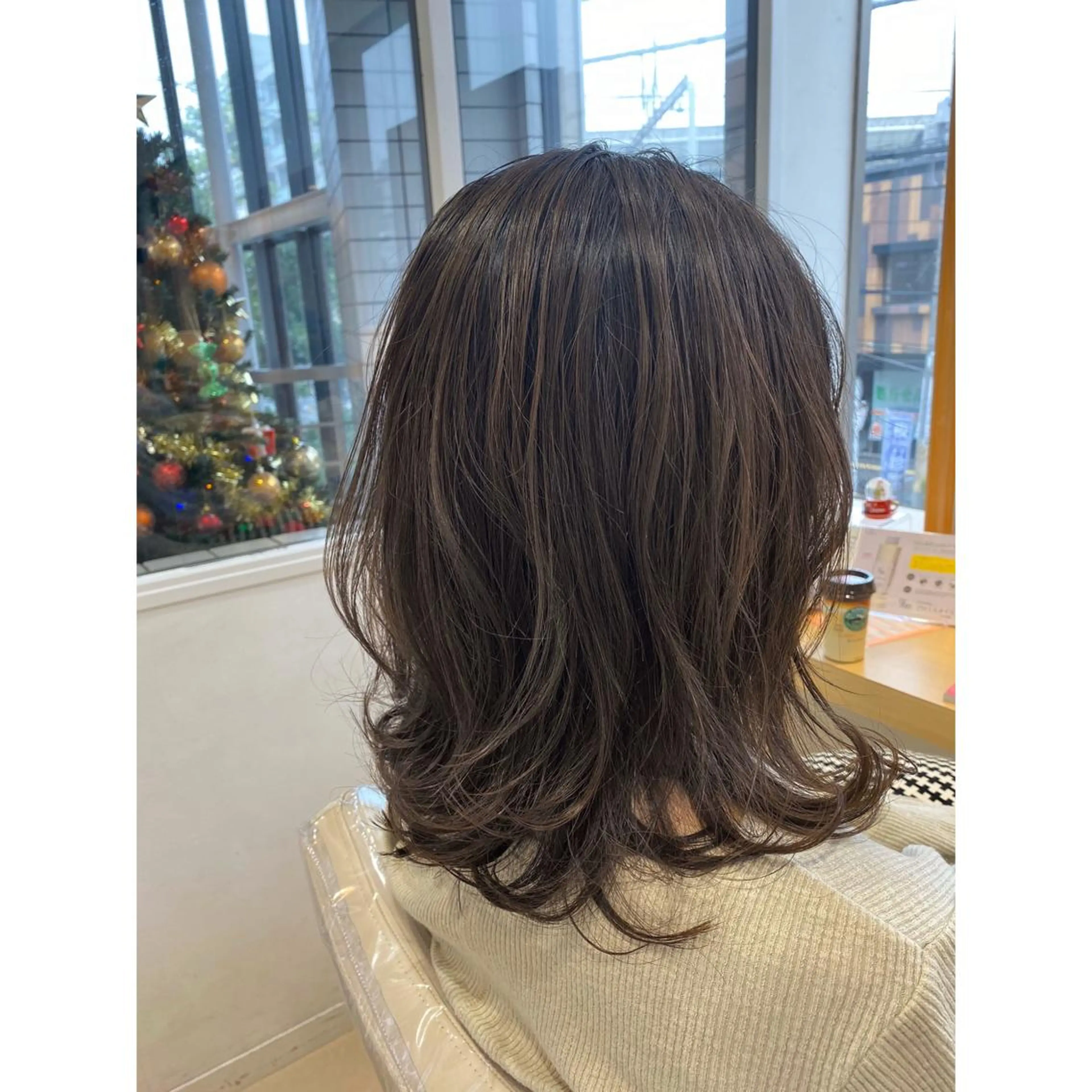 セミロング カラー 髪質改善/透感カラー 山下輝人のヘアスタイル