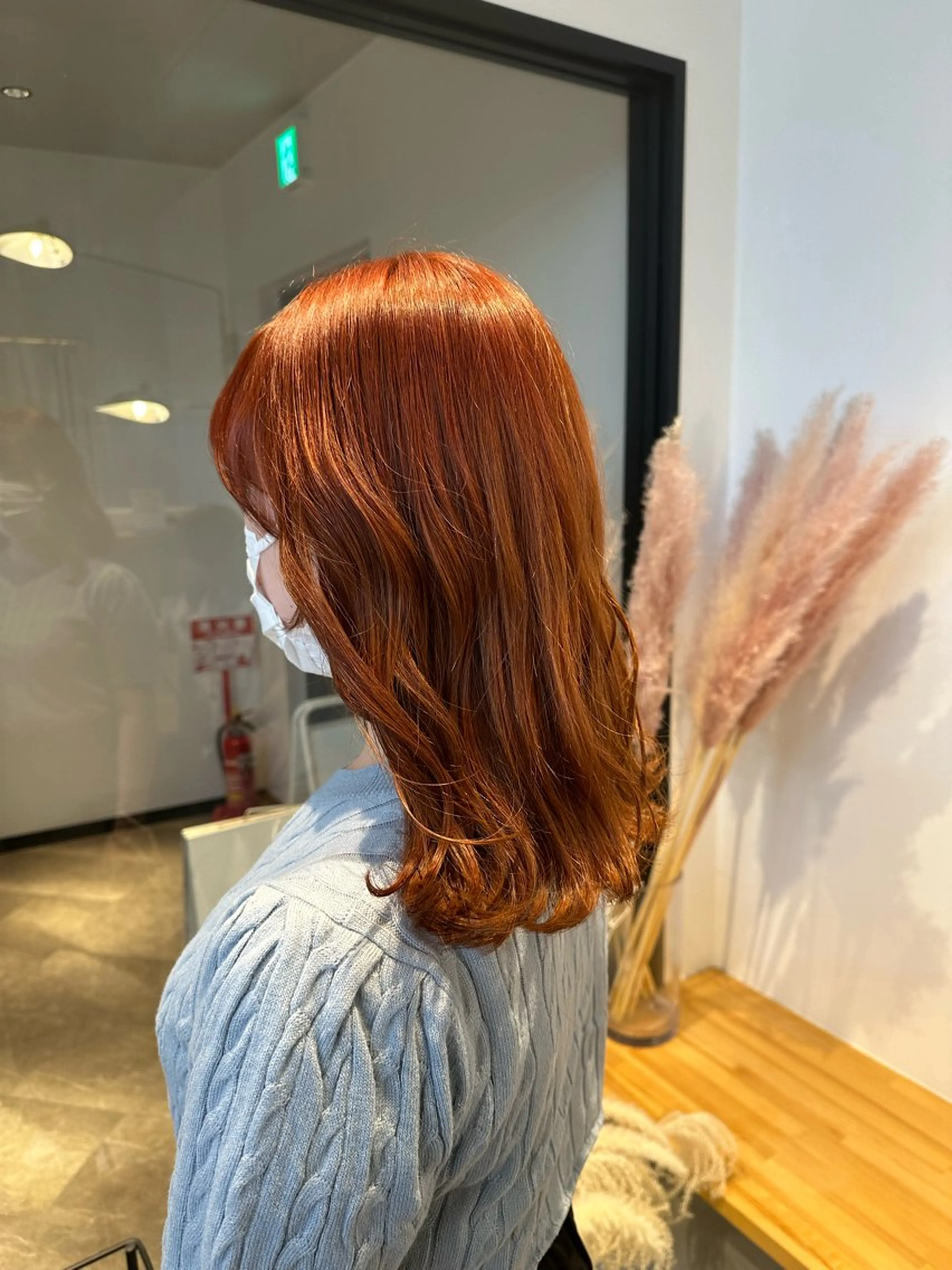 ミディアム カラー yuika .のヘアスタイル