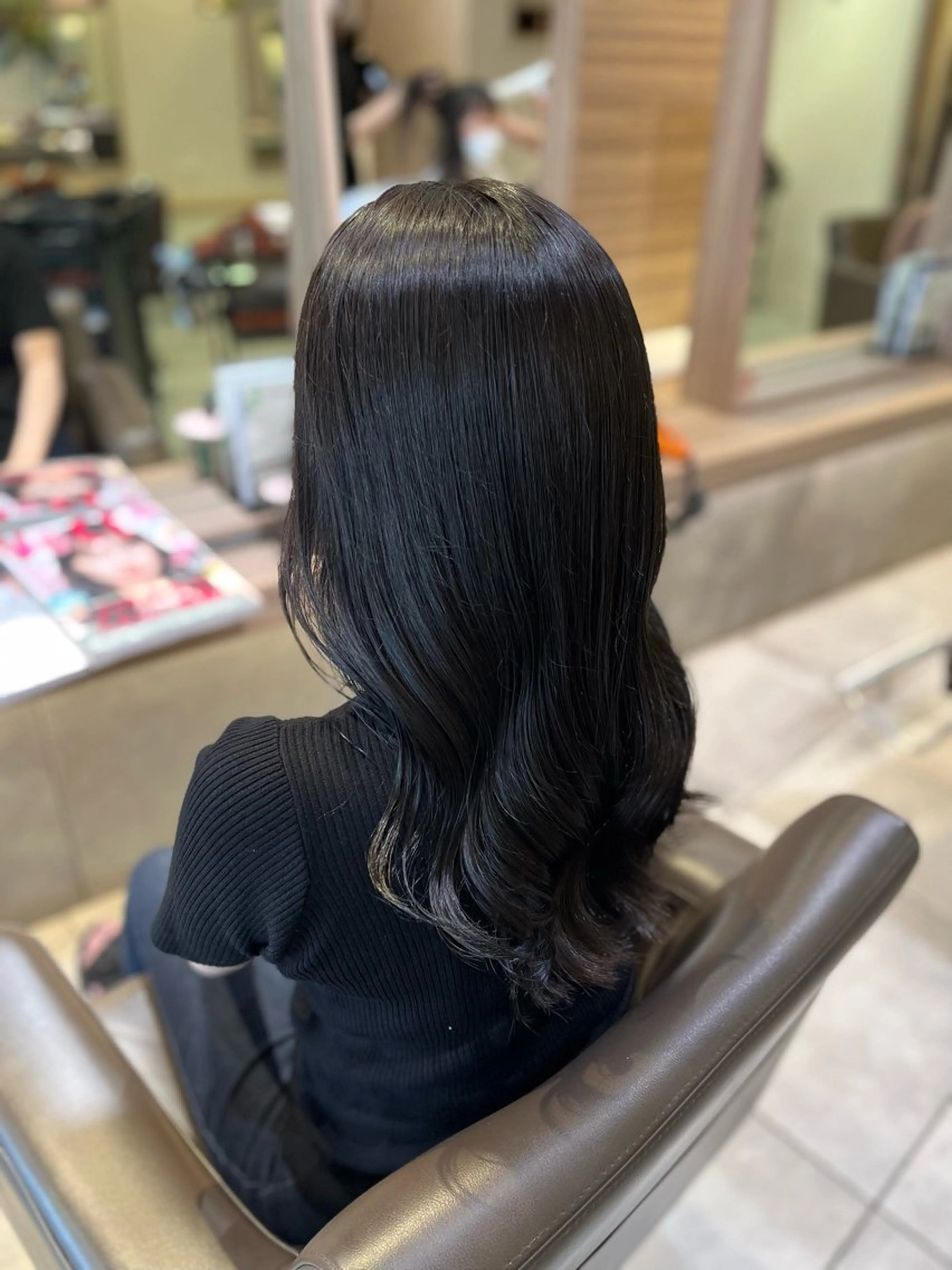 ロング カラー ネイビーカラー 川越 輝梨奈のヘアスタイル
