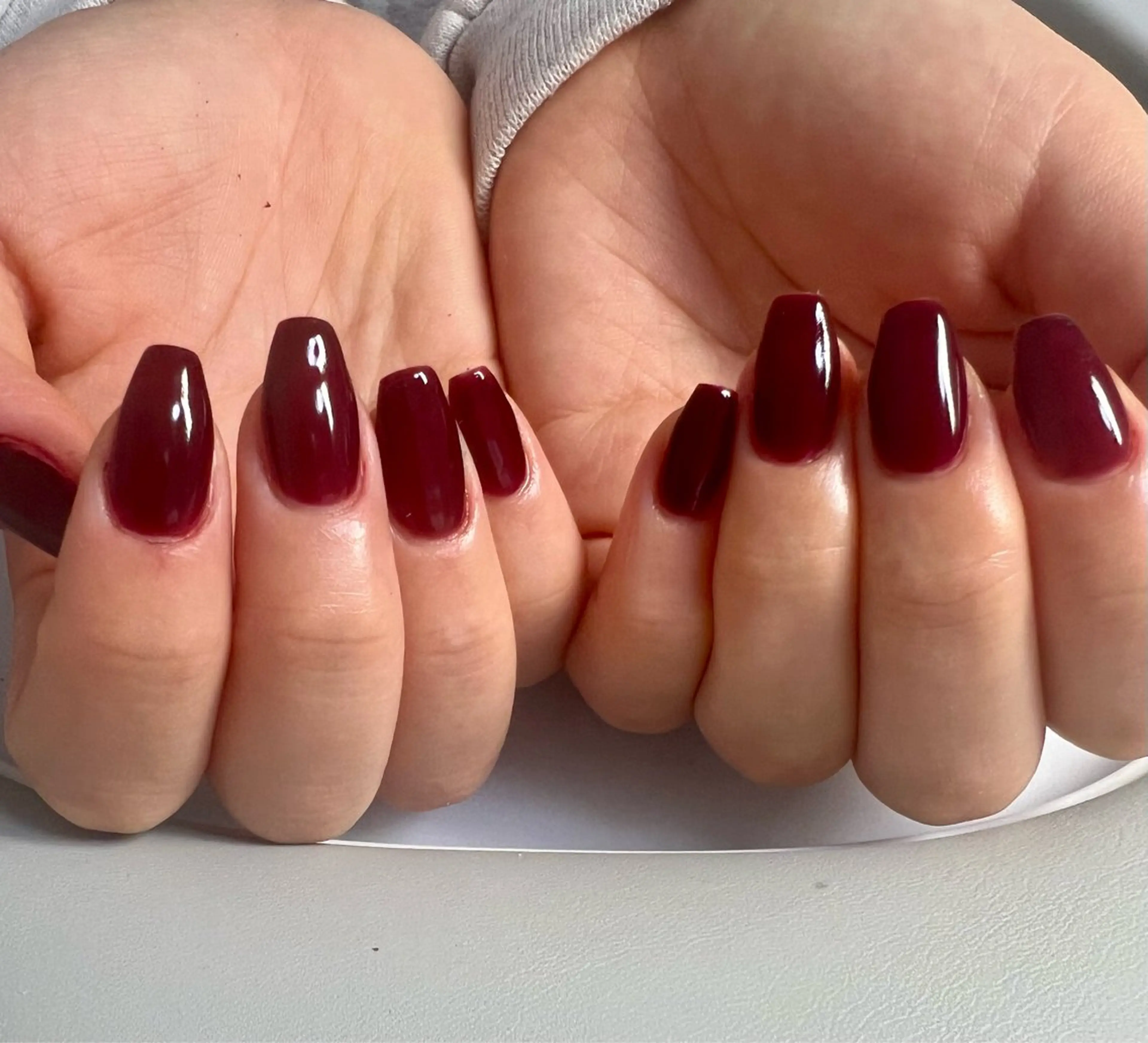 ネイル ワンカラーネイル 赤色 ハンドネイル Keytos所属・小池 奈央のネイルデザイン