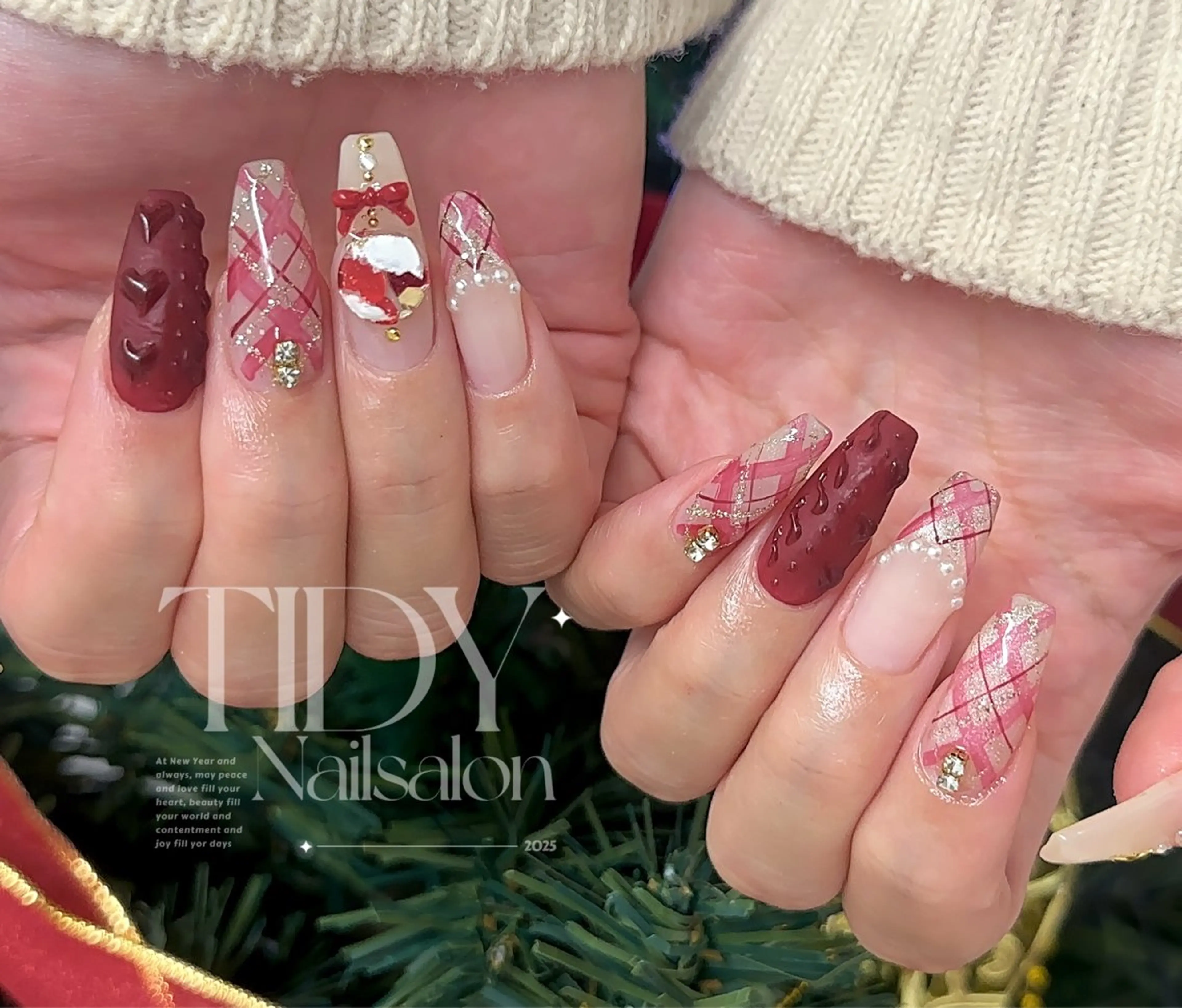 ネイル 長さ出し フットネイル ジェルネイル キラキラネイル 韓国ネイル ハンドネイル TIDY .のネイルデザイン