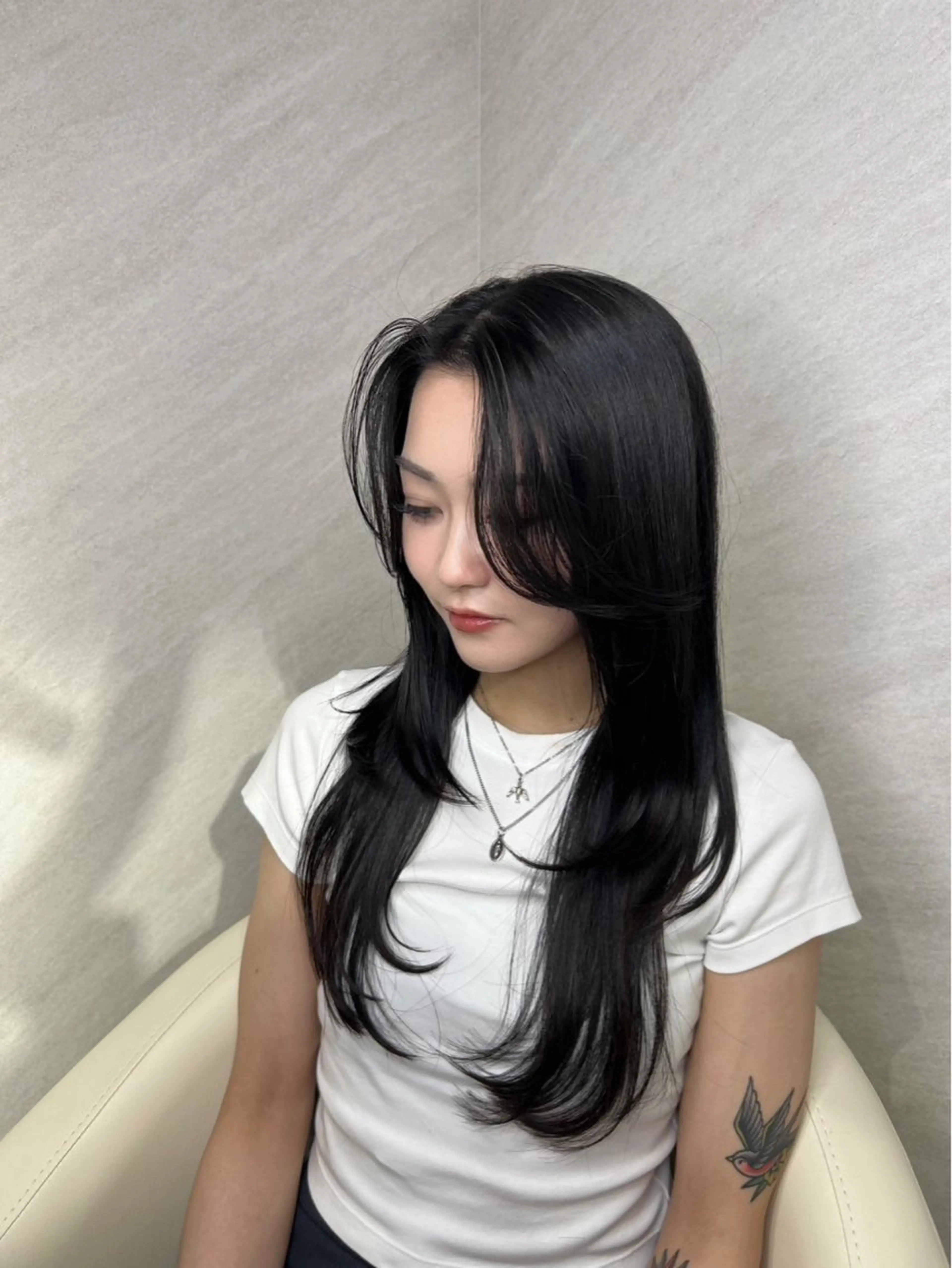 ロング 顔まわりレイヤー 韓国風ヘア レイヤーカット 小顔カット 韓国×髪質改善 蓮池 翼のヘアスタイル