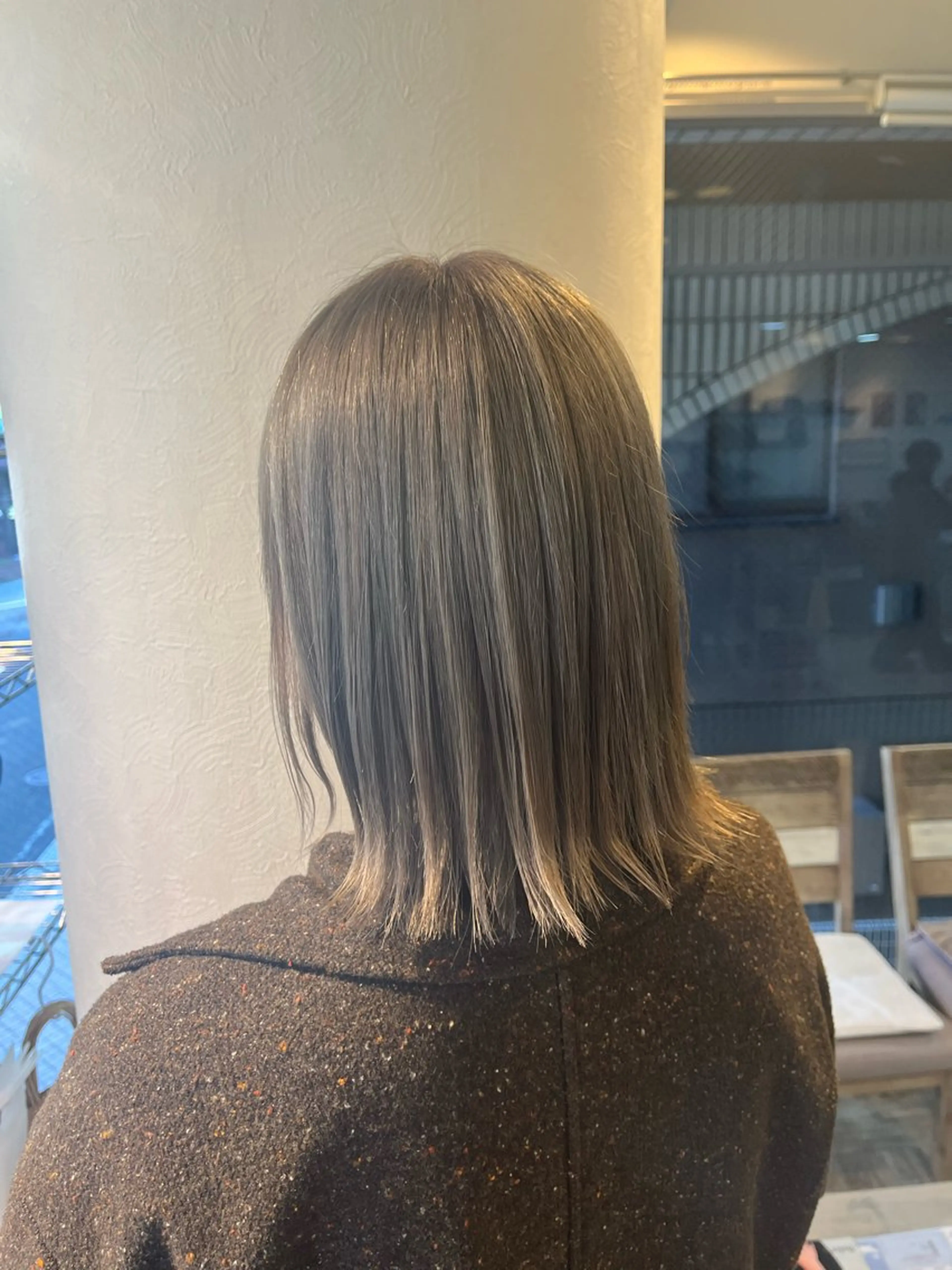 カラー キンサダ ワンリダのヘアスタイル