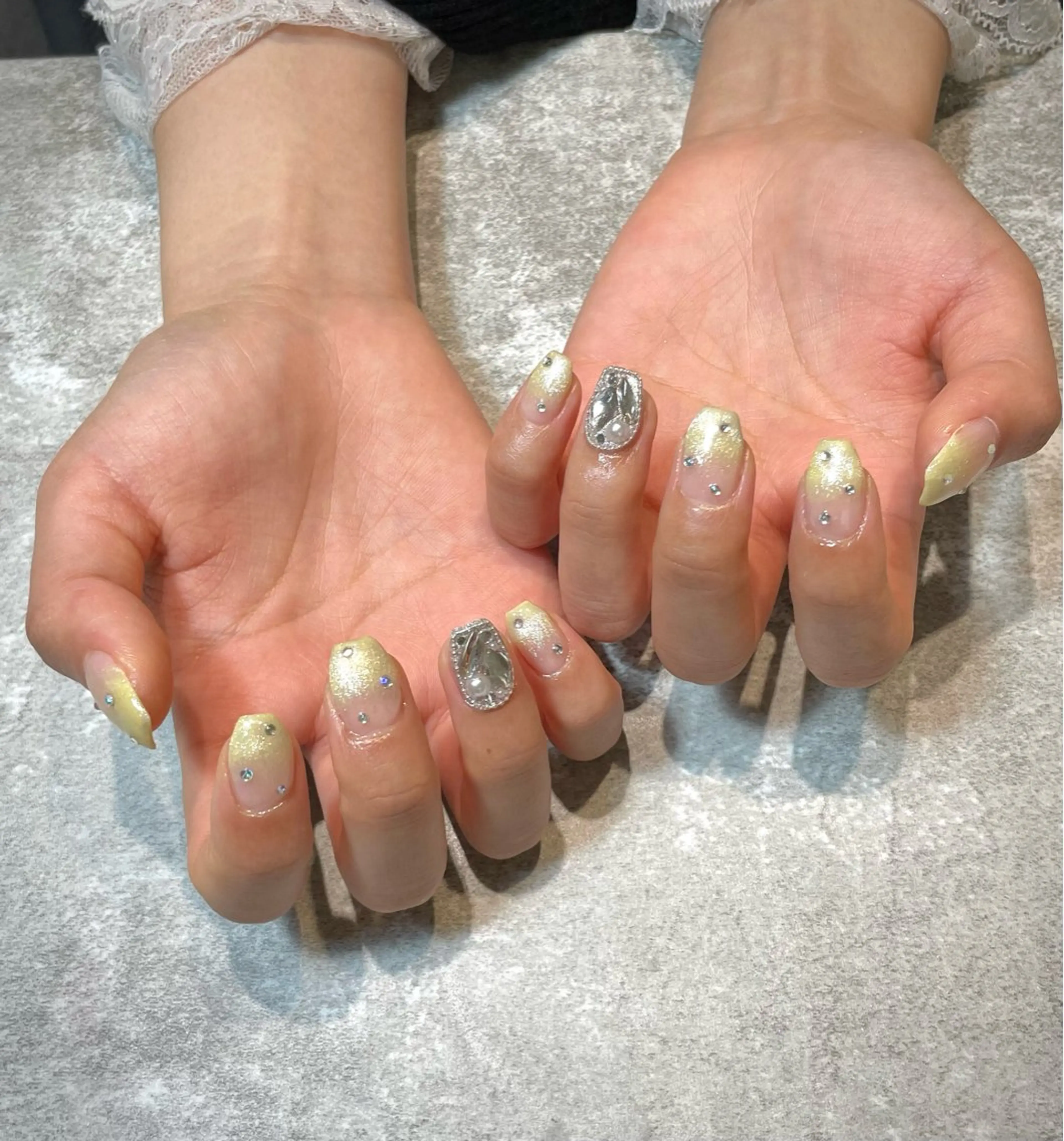 ネイル アートネイル ストーンネイル ハンドネイル nail moanaのネイルデザイン