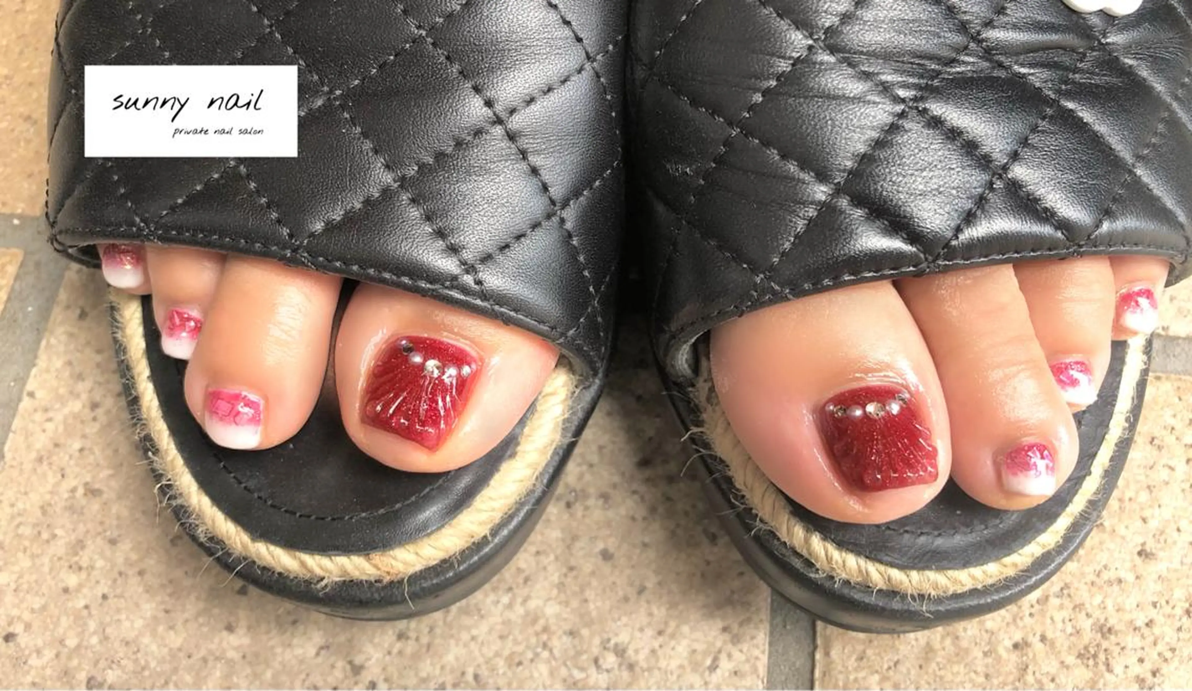 ネイル ボルドー フットネイル ジェルネイル ニュアンスネイル パラジェル sunny nailのネイルデザイン