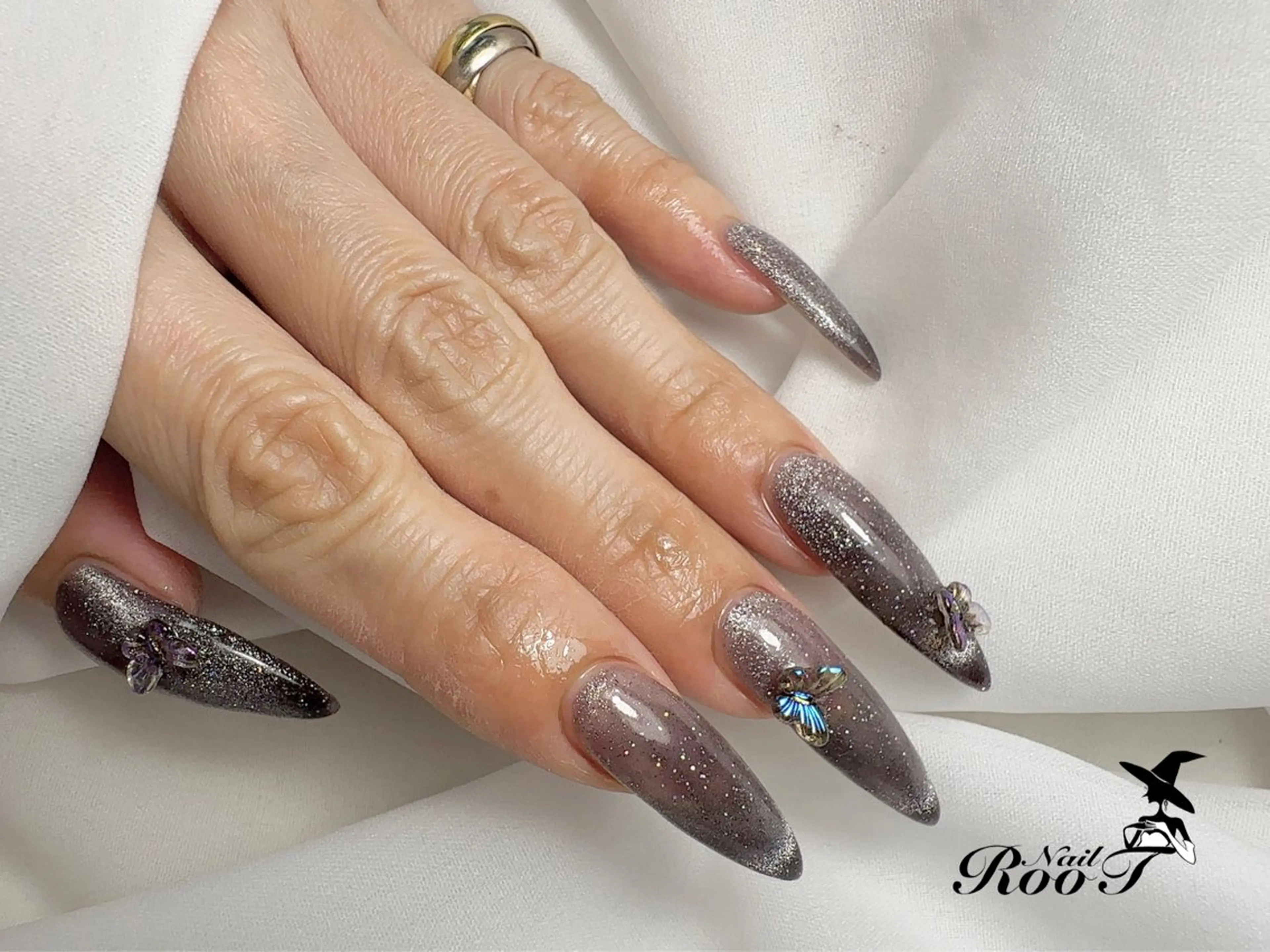 ネイル フラッシュネイル フラッシュマグ ハンドネイル RooT Nailのネイルデザイン