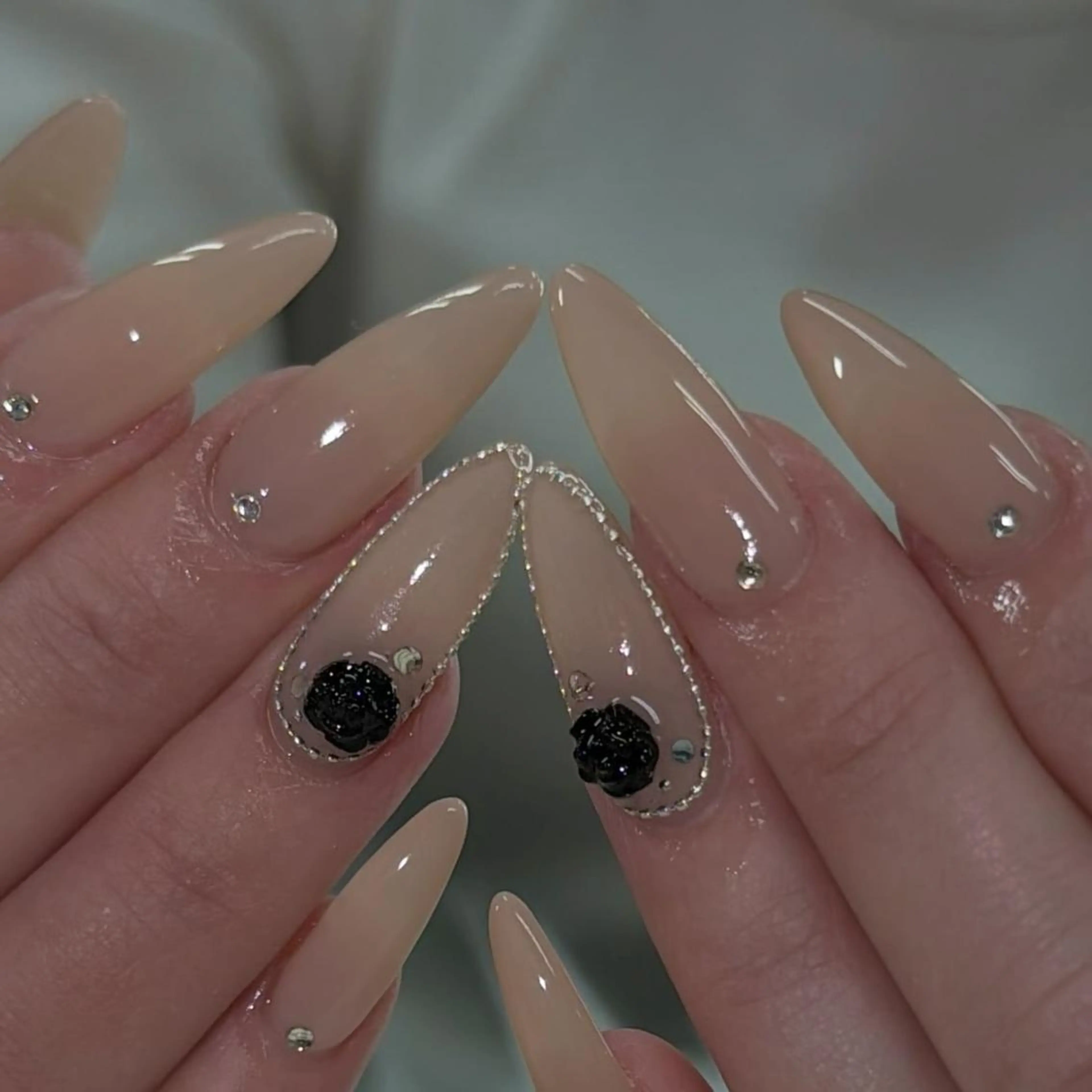 ネイル tener YUIのネイルデザイン