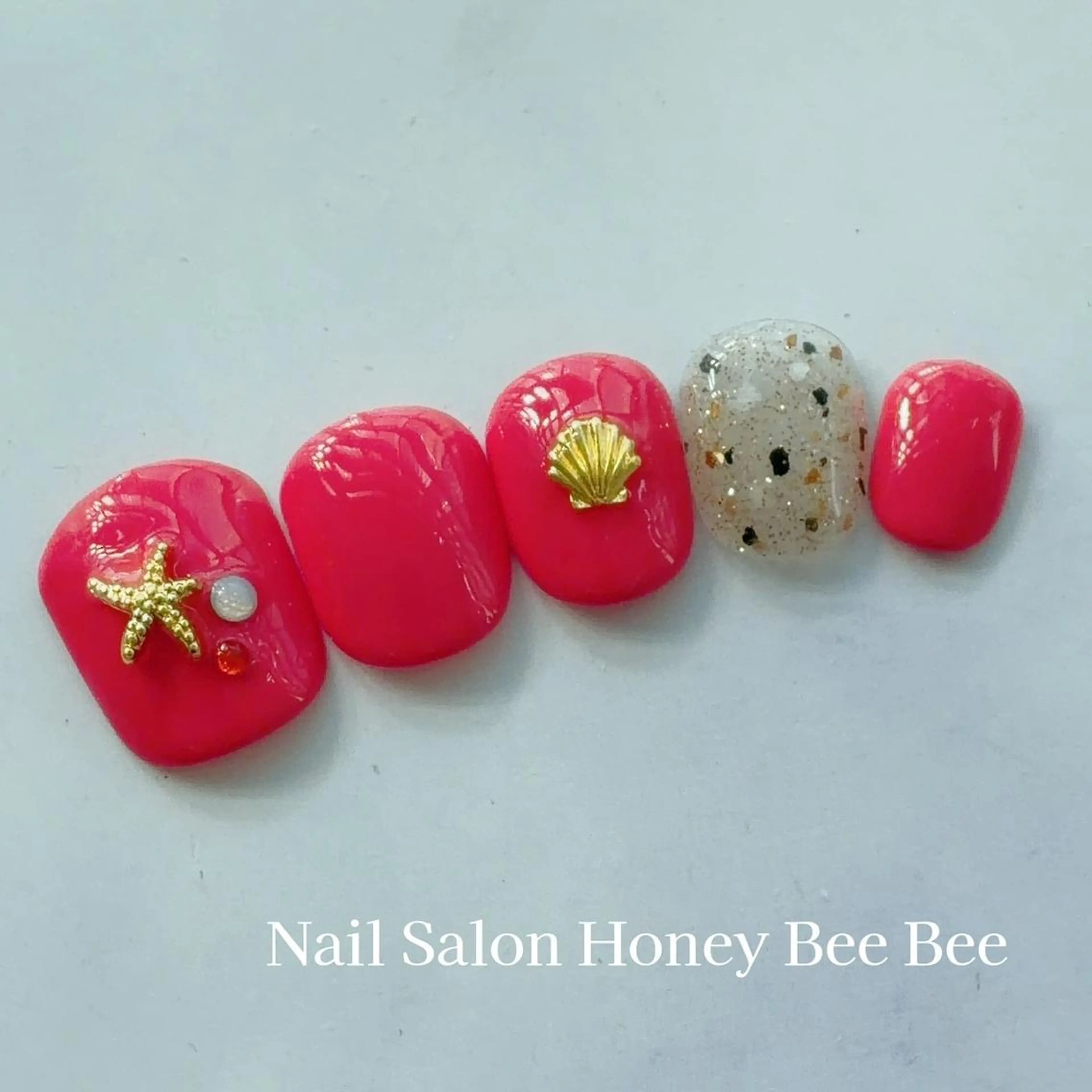 ネイル Nail salon Honey Beeのネイルデザイン