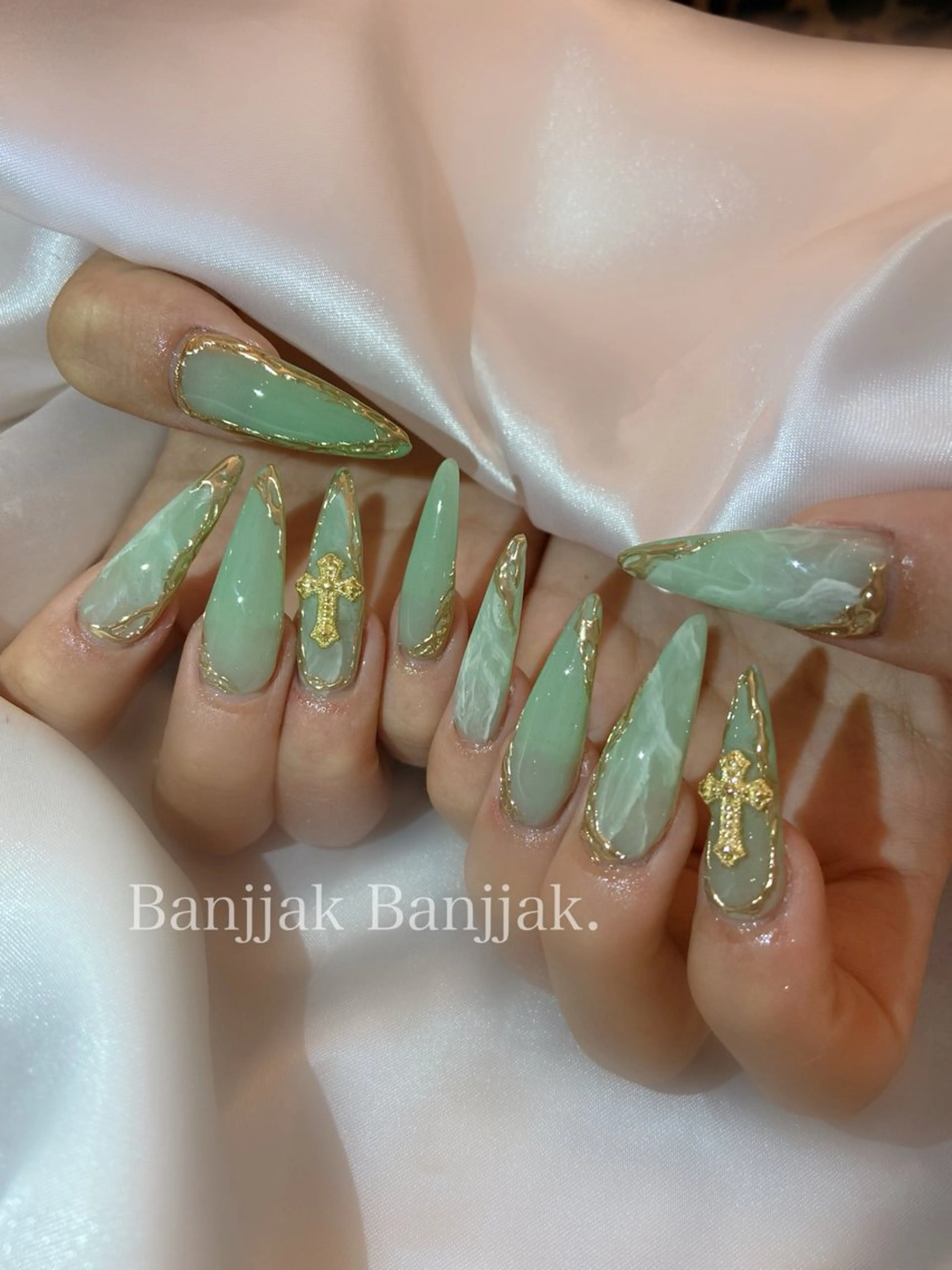 ネイル ハンドネイル パンチャパンチャ ネイルサロンのネイルデザイン