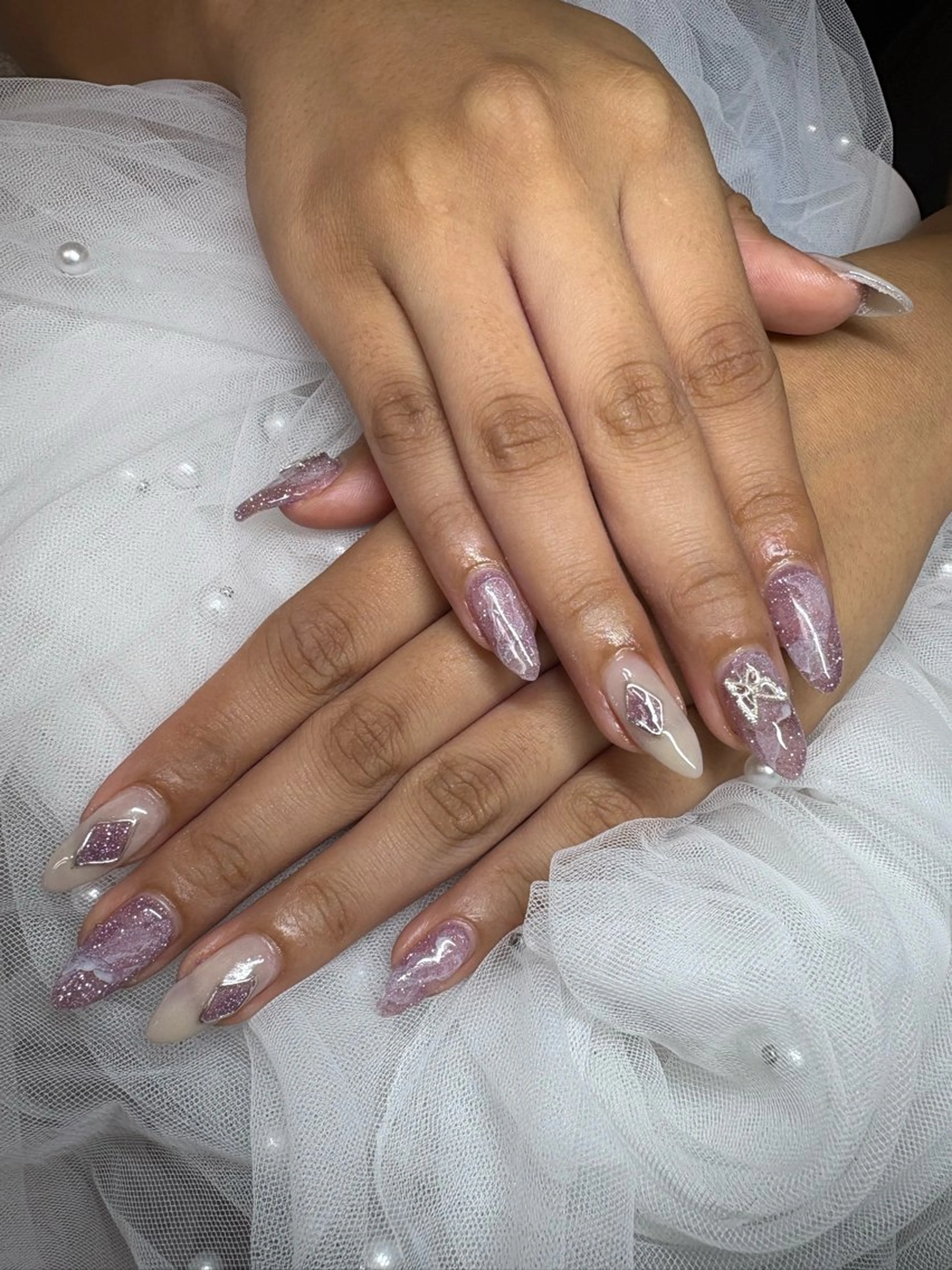 ネイル 黒須莉奈 IRYのネイルデザイン