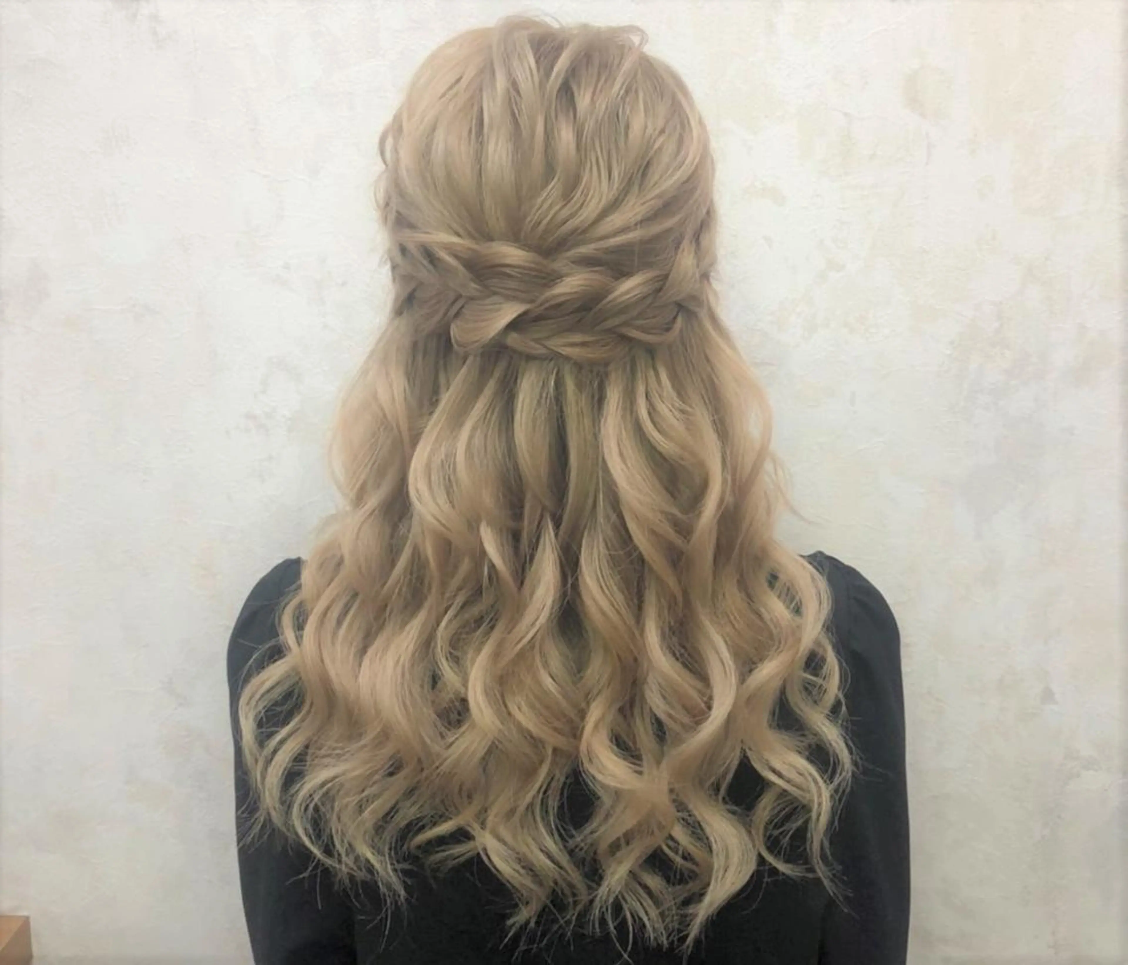 ヘアアレンジ 鈴木 芽香のマツエク・マツパデザイン