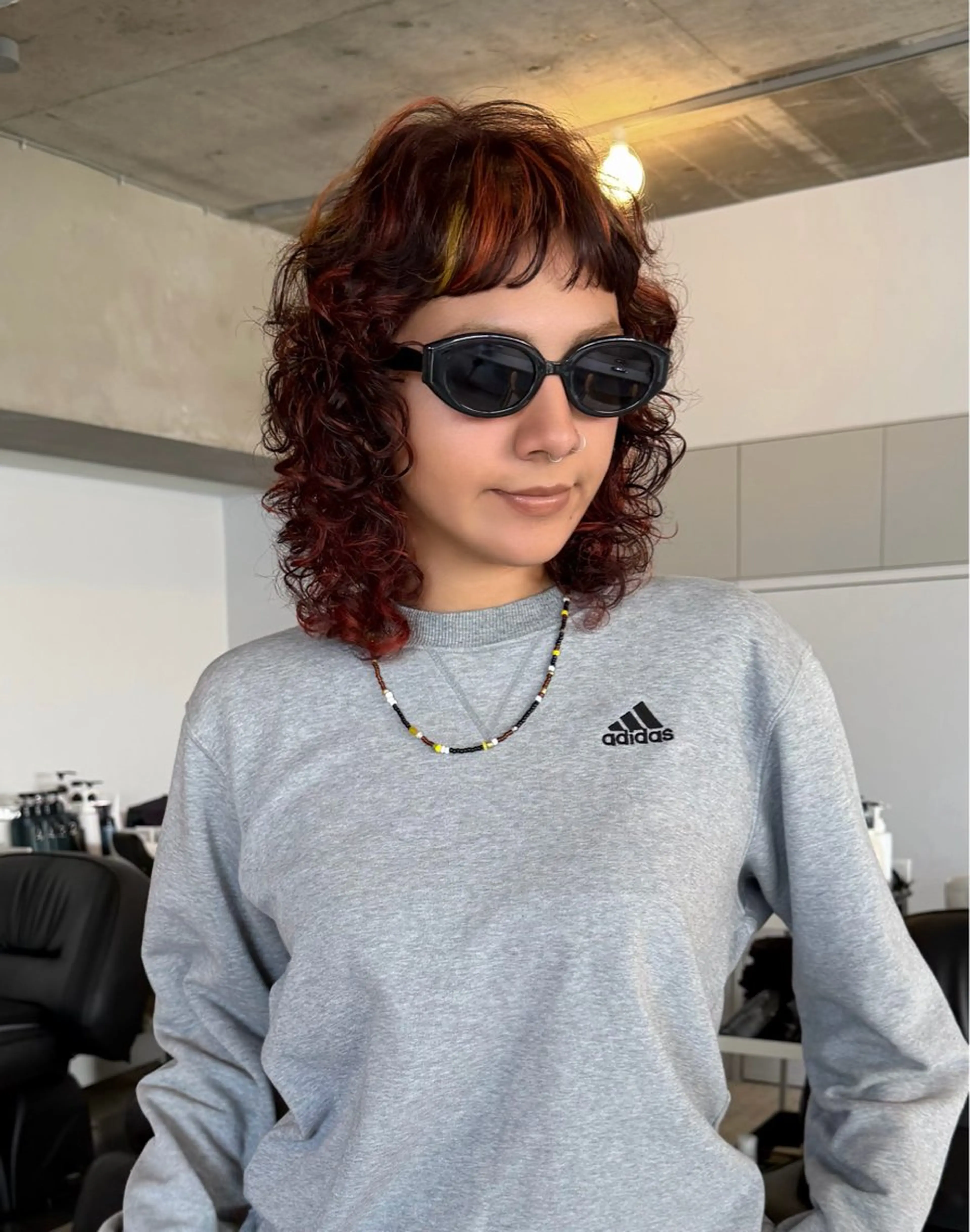 ミディアム 中野 こころのヘアスタイル