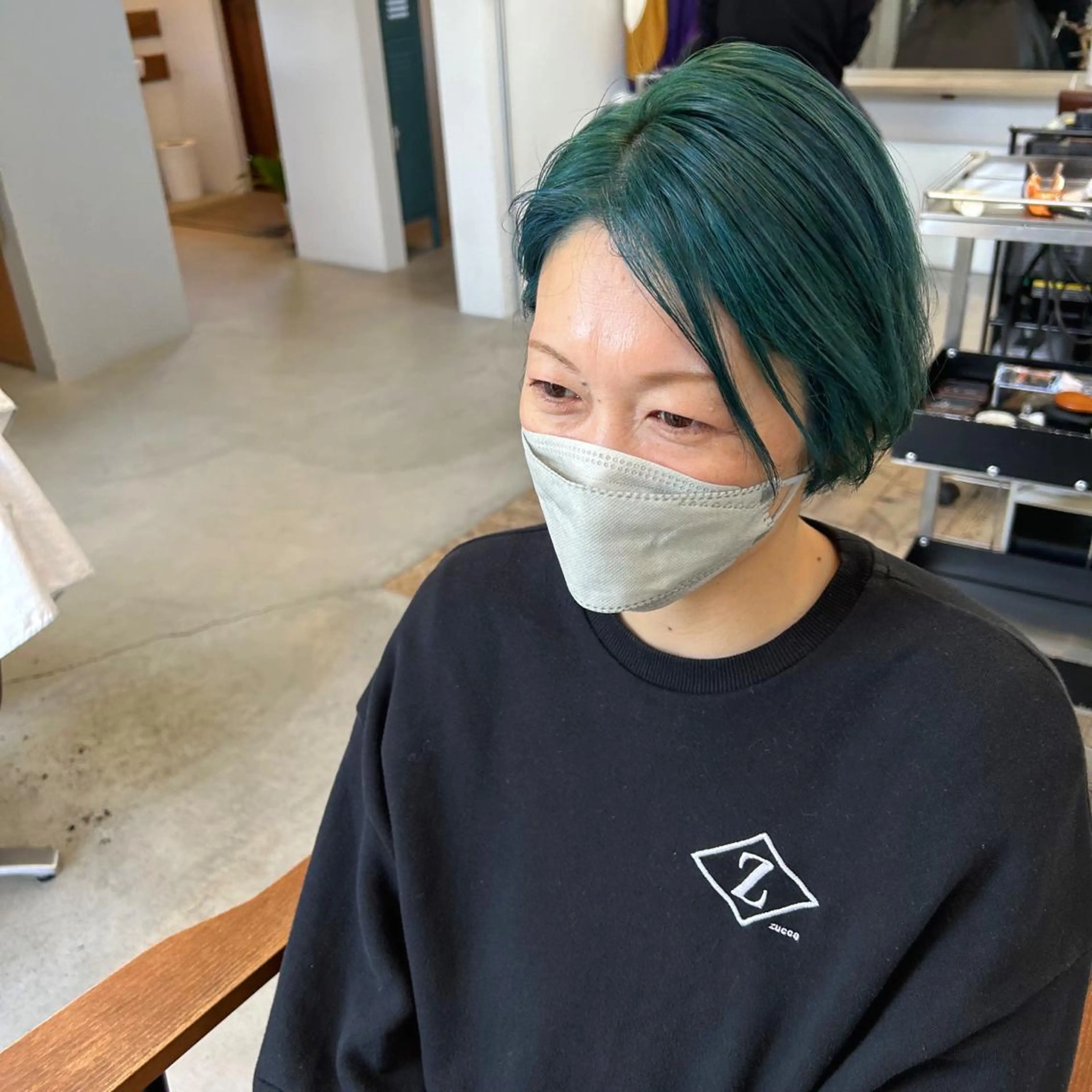 ショート カット ヘアカラー 綿貫 美雪のヘアスタイル