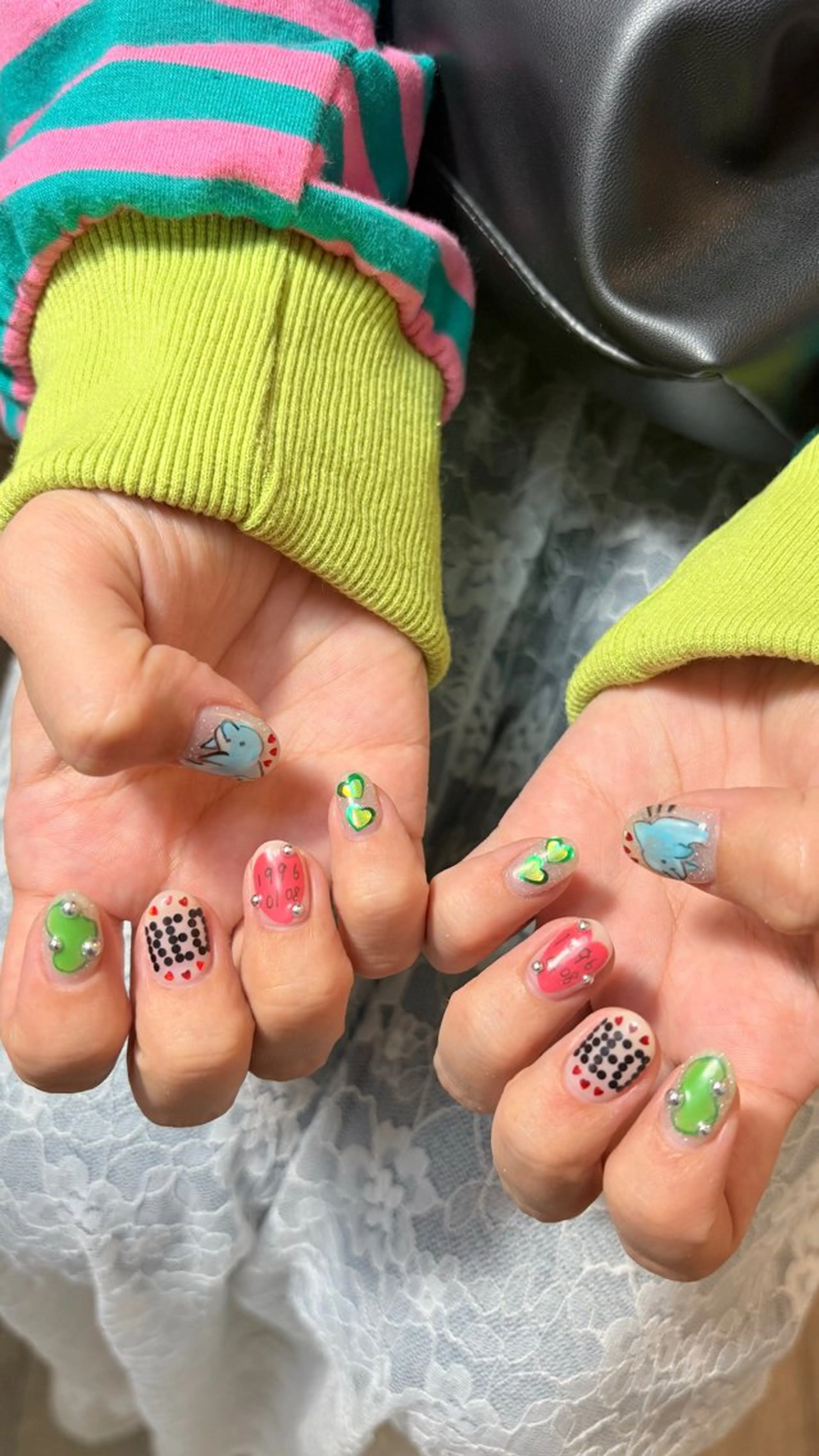 ネイル ハンドネイル she saw me / shokoのネイルデザイン