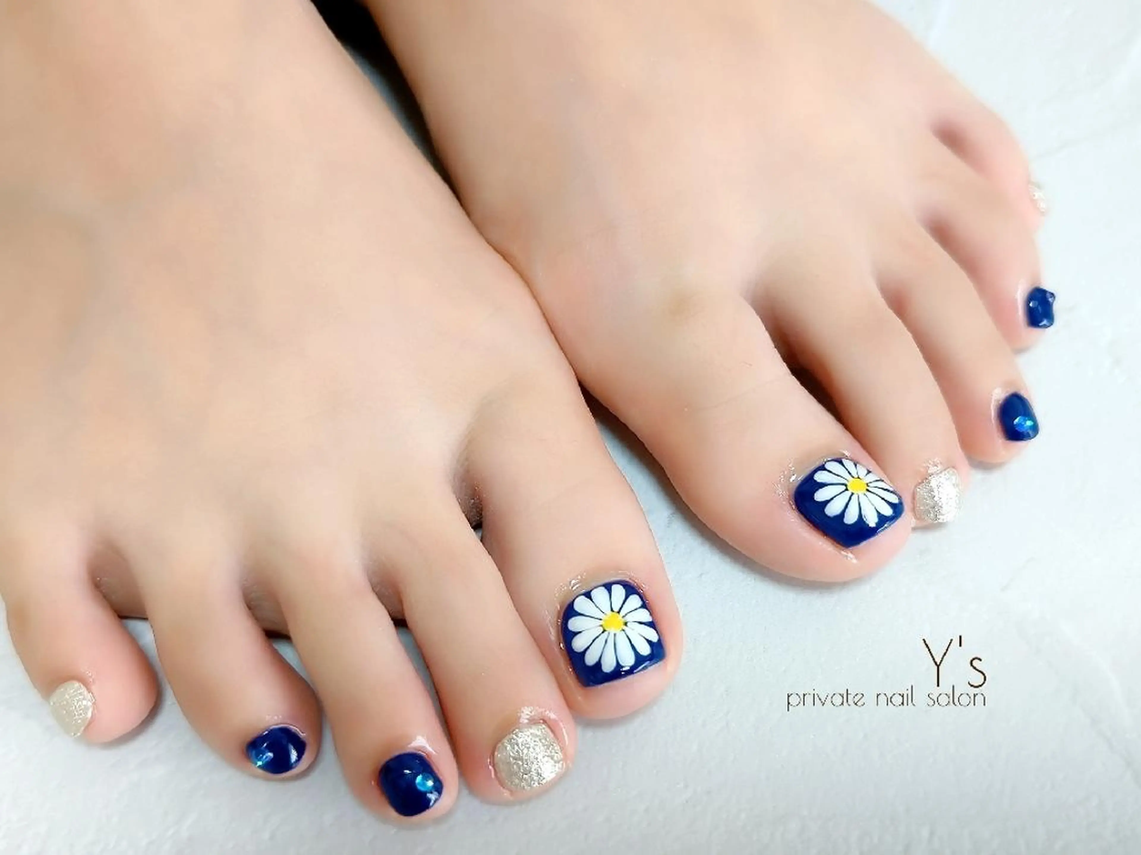 ネイル ハンドネイル YUMI NAGAI  のネイルデザイン