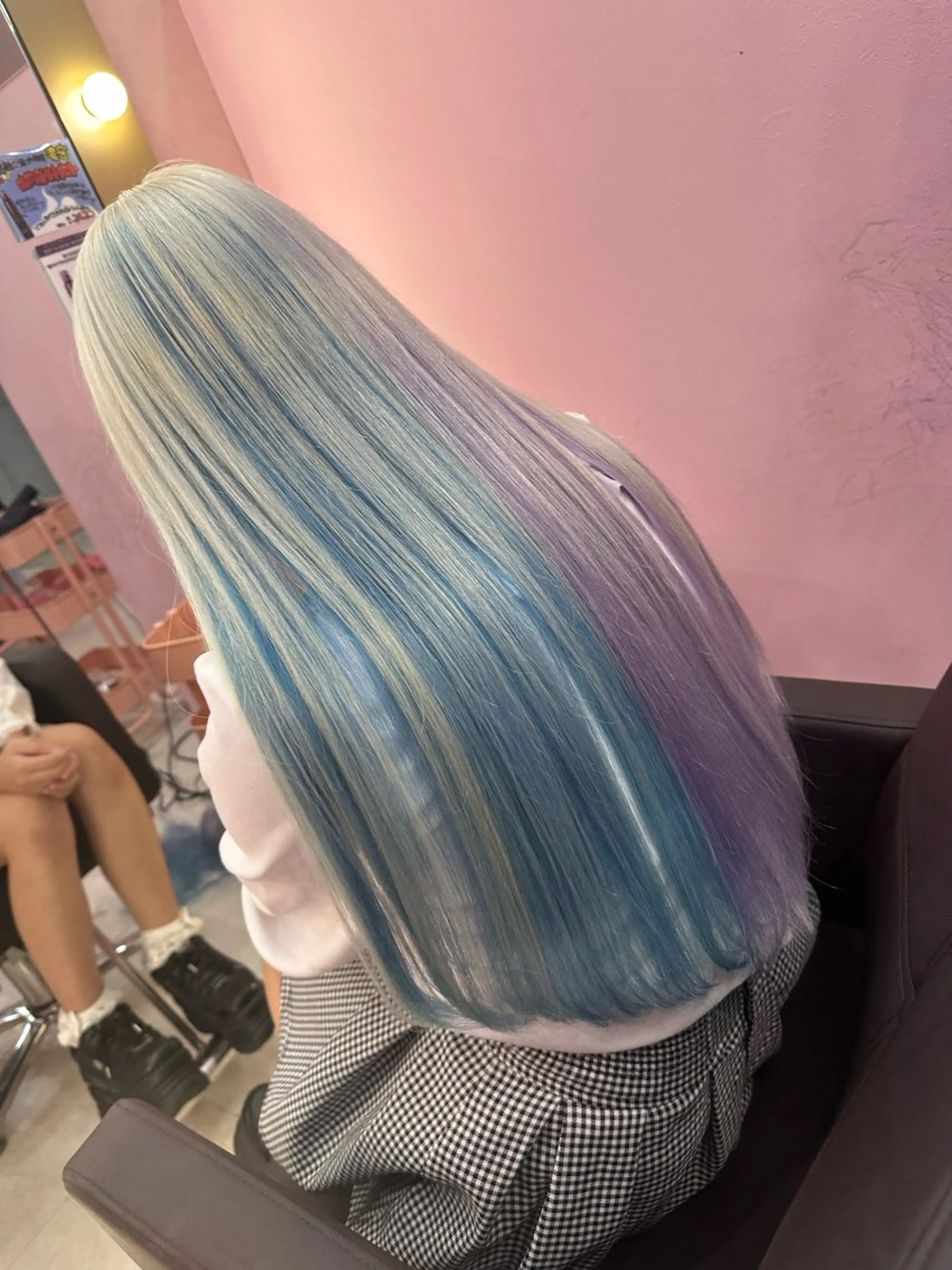 セミロング カラー ✨色落ちまで可愛い✨ MANATO🎨🌈のヘアスタイル